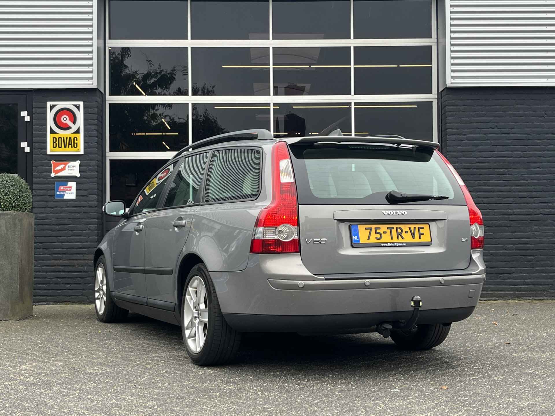 Volvo V50 2.4 Edition I, Handgas, Automaat, Trekhaak, Cruise, PDC, NAP - 14/19