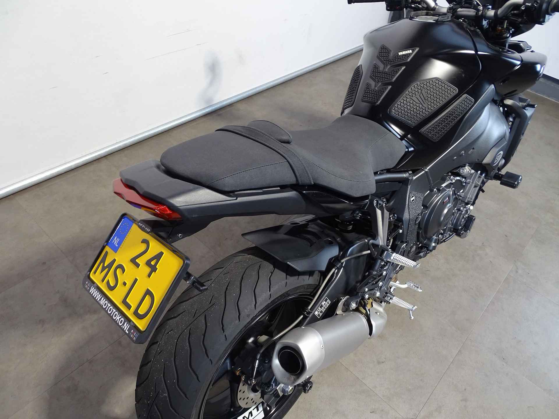 Yamaha MT-10 ABS - 3/15