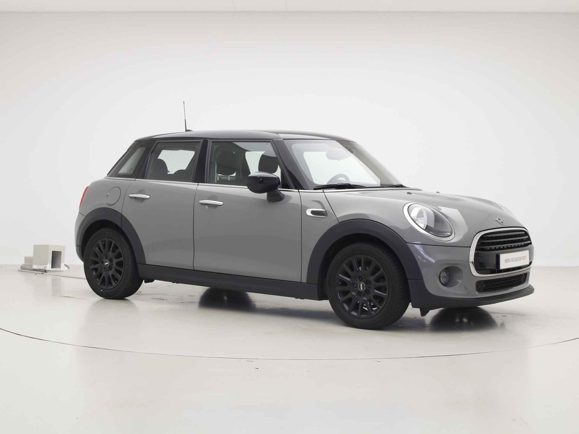 MINI 5-deurs Cooper | Navigatie | Airco | - 4/15