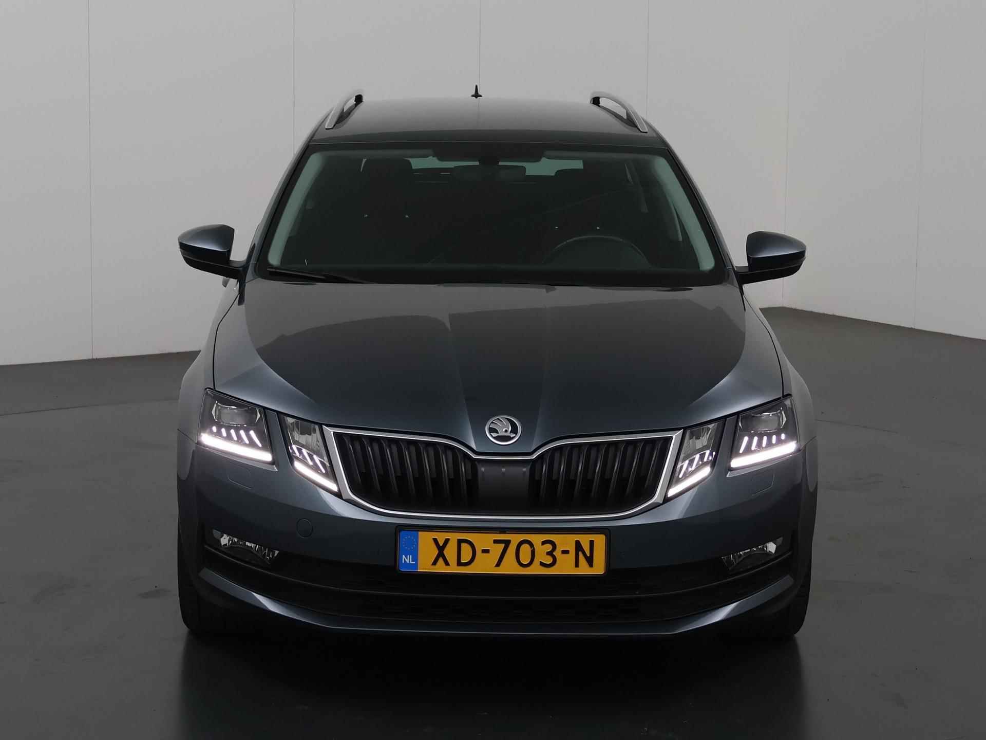 Skoda Octavia Combi 1.4 TSI Greentech Ambition Business | Trekhaak| Navigatie | Parkeersensoren | Stoelverwarming | Cruise Control | - 4/39