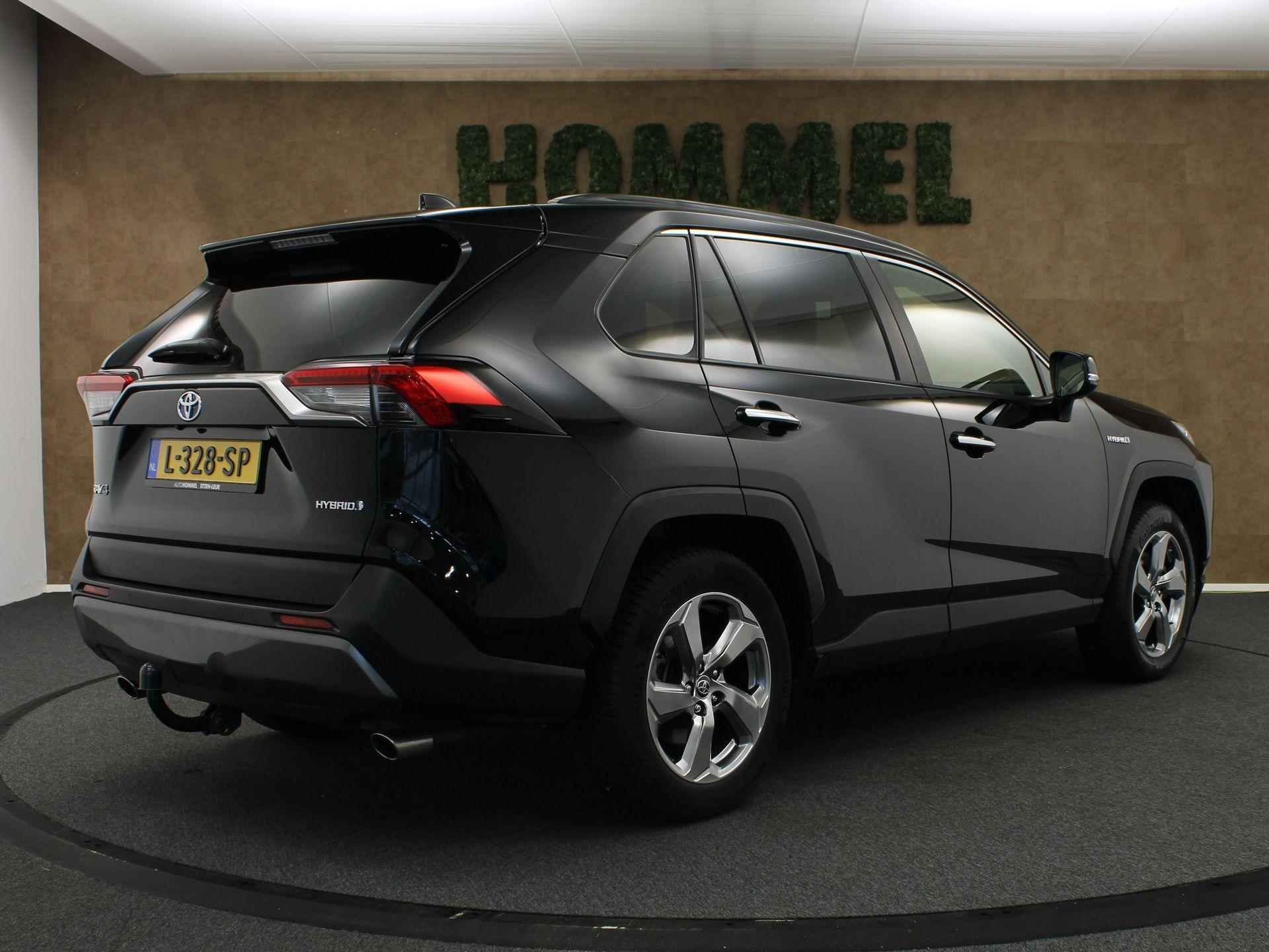 Toyota RAV4 2.5 Hybrid AWD Executive -  VASTE TREKHAAK - TREKGEWICHT 1650 KG - 4 WIELAANDRIJVING - 18 INCH LICHT METALEN VELGEN - ALL SEASON BANDEN - ELEKTRISCHE ACHTERKLEP - LEDEREN BEKLEDING - 360 GRADEN CAMERA - VOORSTOELEN EN ACHTERBANK VERWARMD - PANORAMADAK - PARKEERSENSOREN VOOR EN ACHTER - 2/37