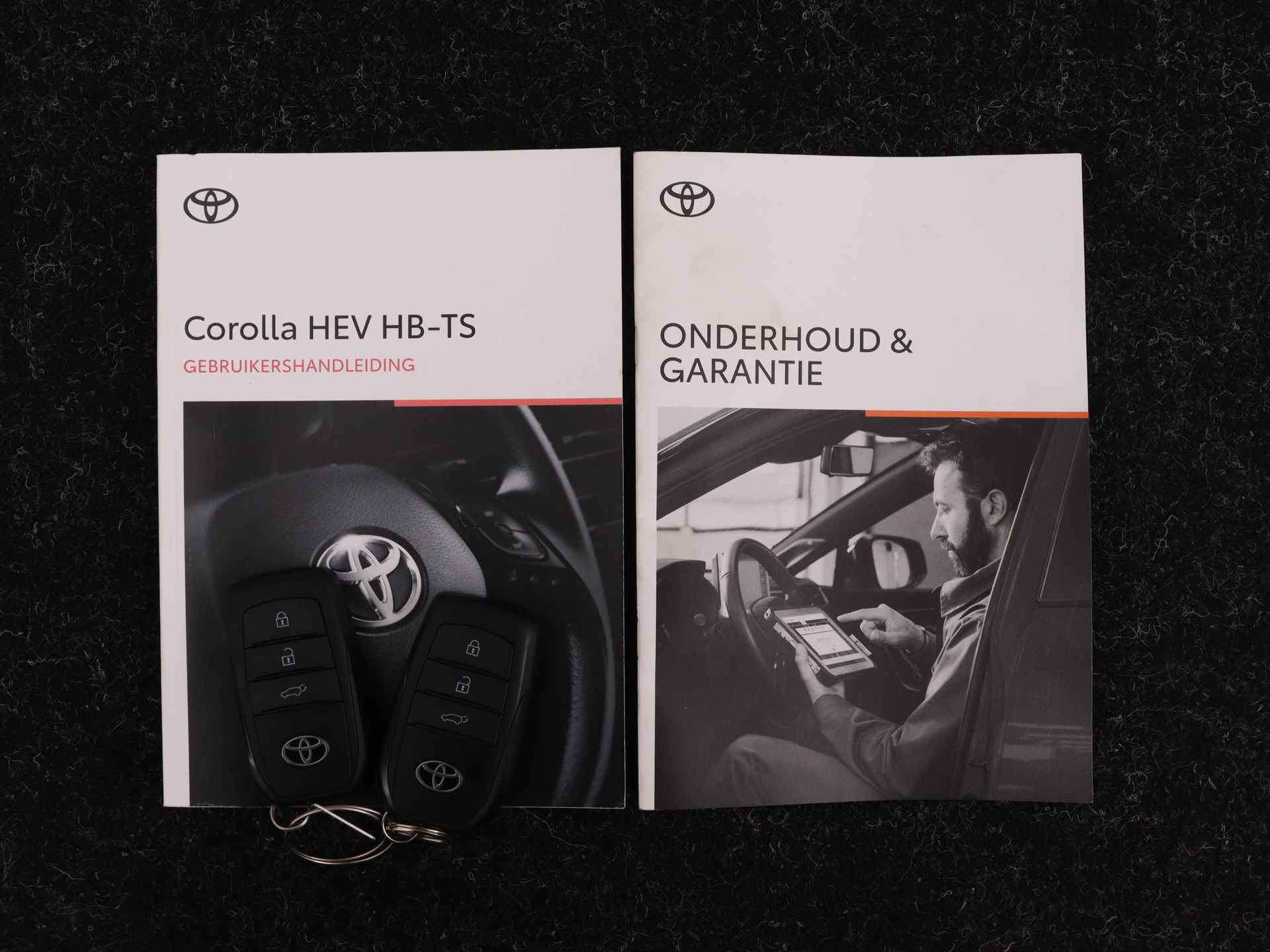 Toyota Corolla Touring Sports 1.8 Hybrid First Edition | Stoelverwarming | Parkeersensoren | Navigatie | Elektrisch bedienbare achterklep | - 14/46