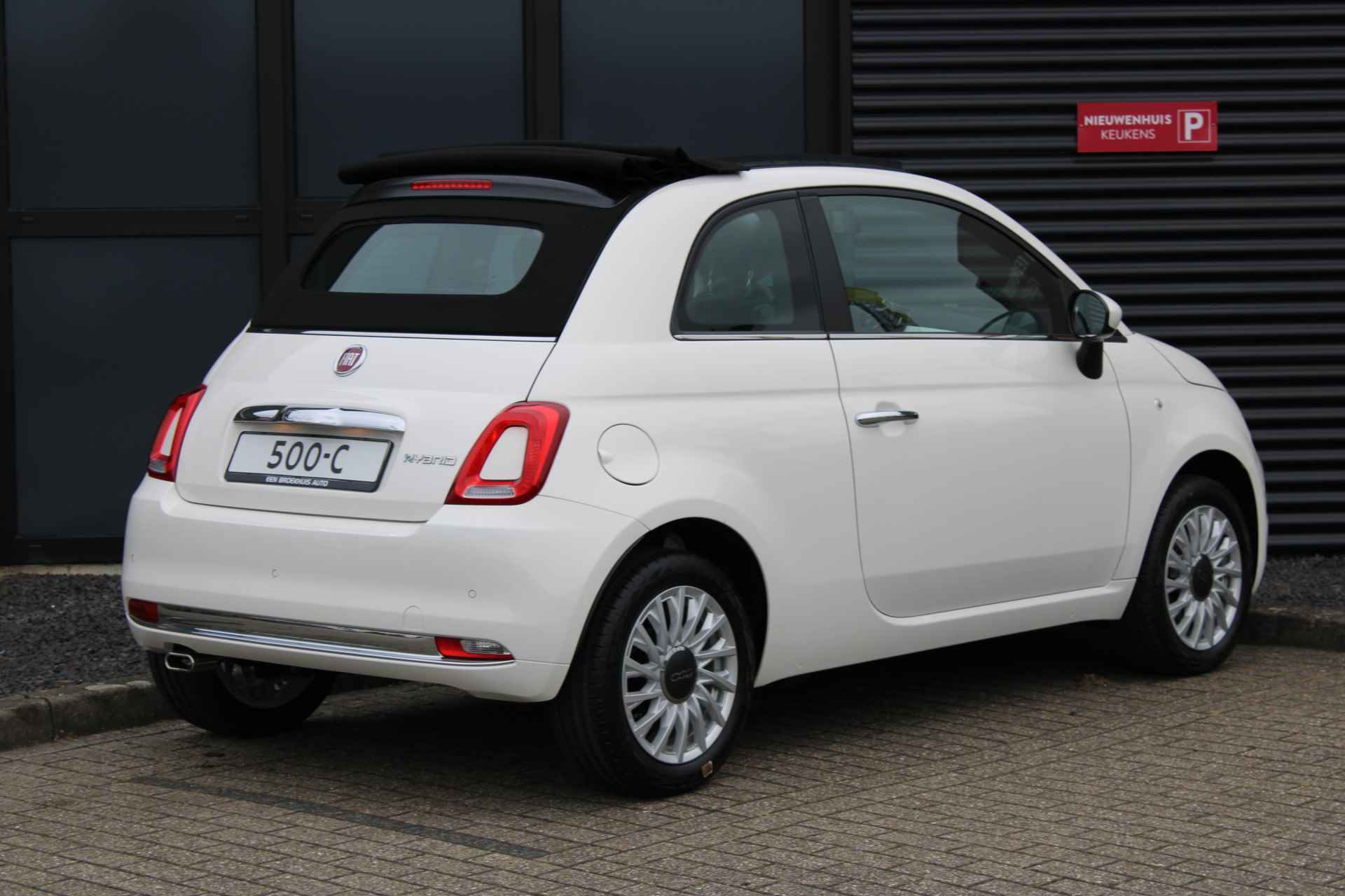 Fiat 500C 1.0 Hybrid Dolcevita Cabrio / Open dak / Cruise Control / Airco / Carplay / DAB / 15'' LMV / '' vraag een vrijblijvende offerte aan '' - 4/23