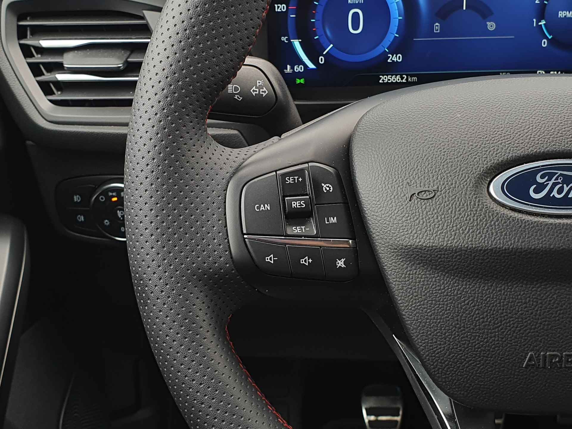 Ford Focus 1.0 Hybrid ST Line X | Cruise Control | Apple Carplay | 18 inch! | Stoelverwarming/Stuurverwarming | - 15/36