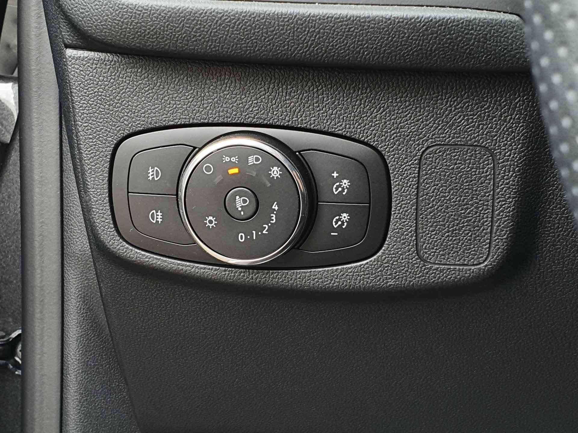 Ford Focus 1.0 Hybrid ST Line X | Cruise Control | Apple Carplay | 18 inch! | Stoelverwarming/Stuurverwarming | - 19/36