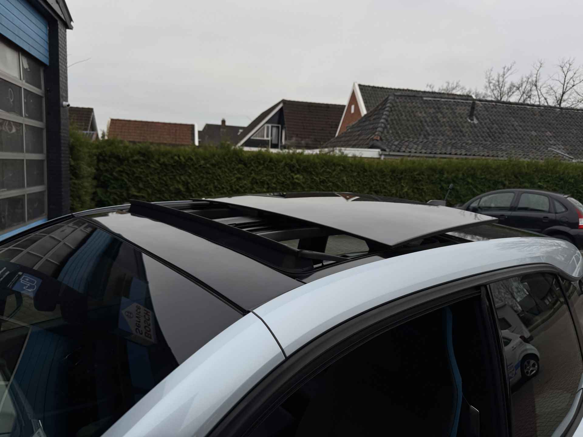 BMW i3 Basis iPerformance 22 kWh | Panoramadak | Apple Carplay | Rijklaar + 12 Maand BOVAG Garantie - 36/50