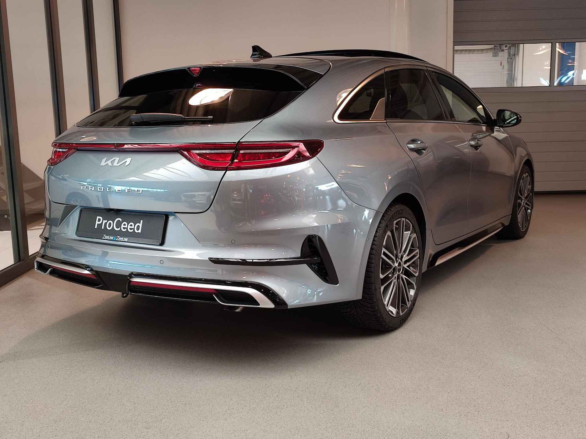 Kia ProCeed 1.5 T-GDi GT-PlusLine 7DCT | TE BESTELLEN | Navi | Schuif-/kanteldak | Elektrische achterklep | Parkeersensoren voor + achter | Achteruitrijcamera - 4/35