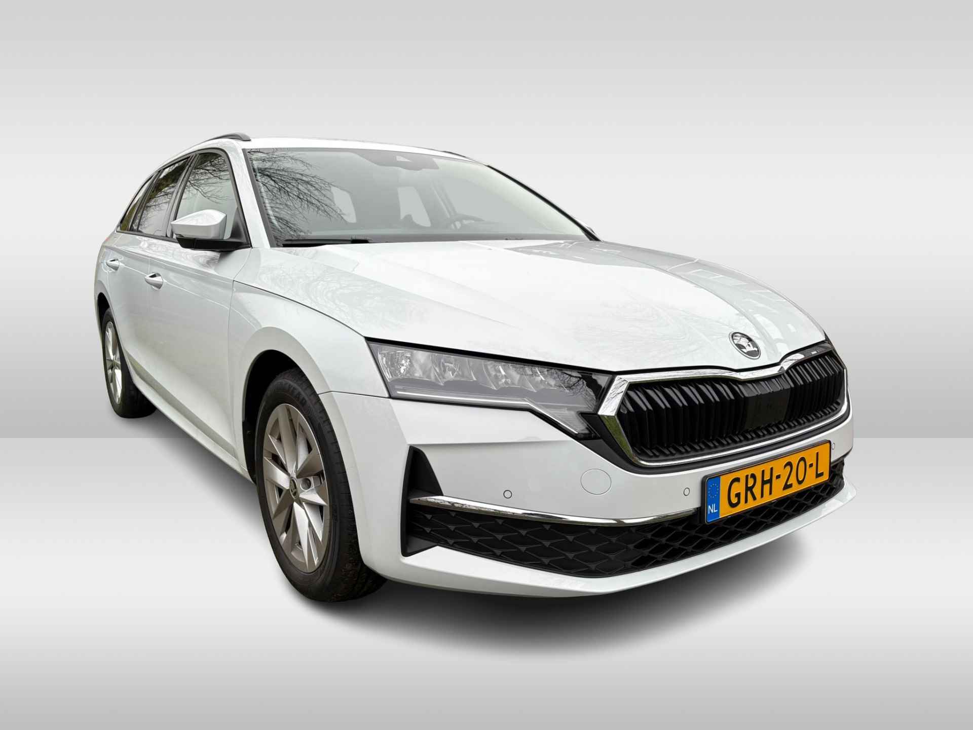 Škoda Octavia Combi 1.5 TSI MHEV Business Edition Plus Stoelverwarming | Virtueel dashboard | Elektr. kofferbak | Advance pakket - 3/27