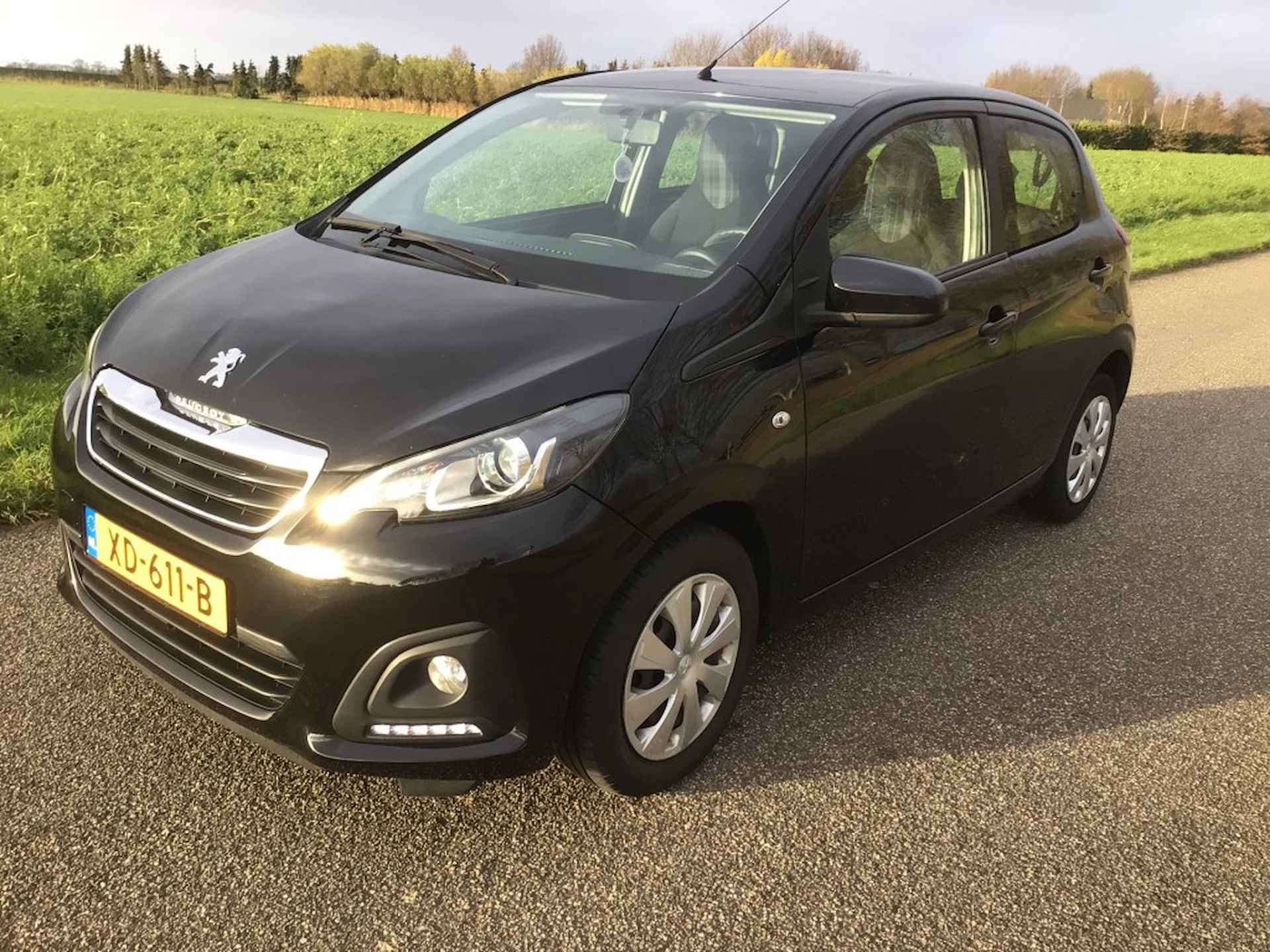 PEUGEOT 108 1.0 Vti Active - 2/12