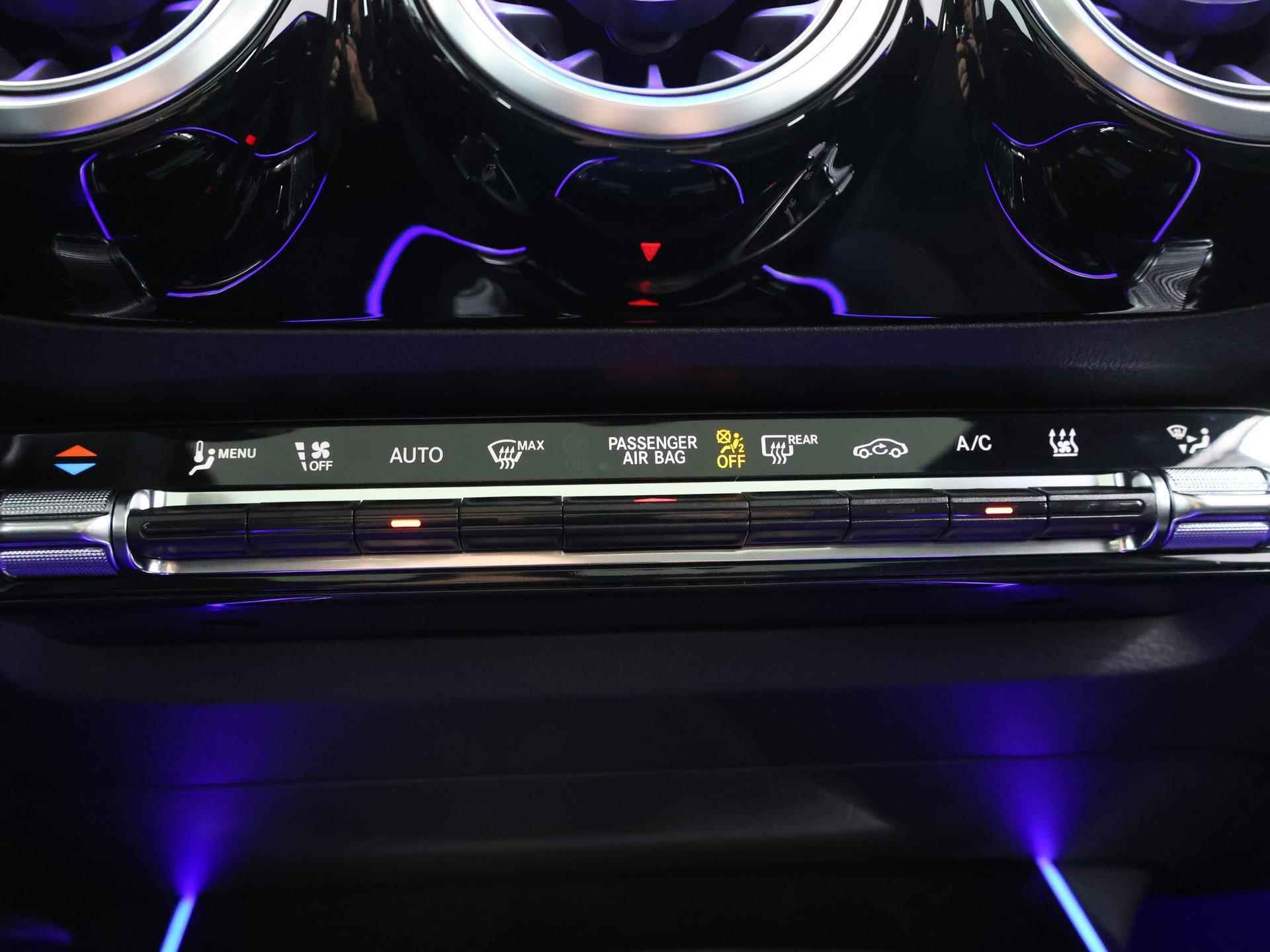 Mercedes-Benz GLA-klasse 250 e Business Solution AMG Limited | Panoramadak | Sfeerverlichting | Nightpakket incl. 20'' Velgen | Apple carplay | Achteruitrijcamera | - 29/46