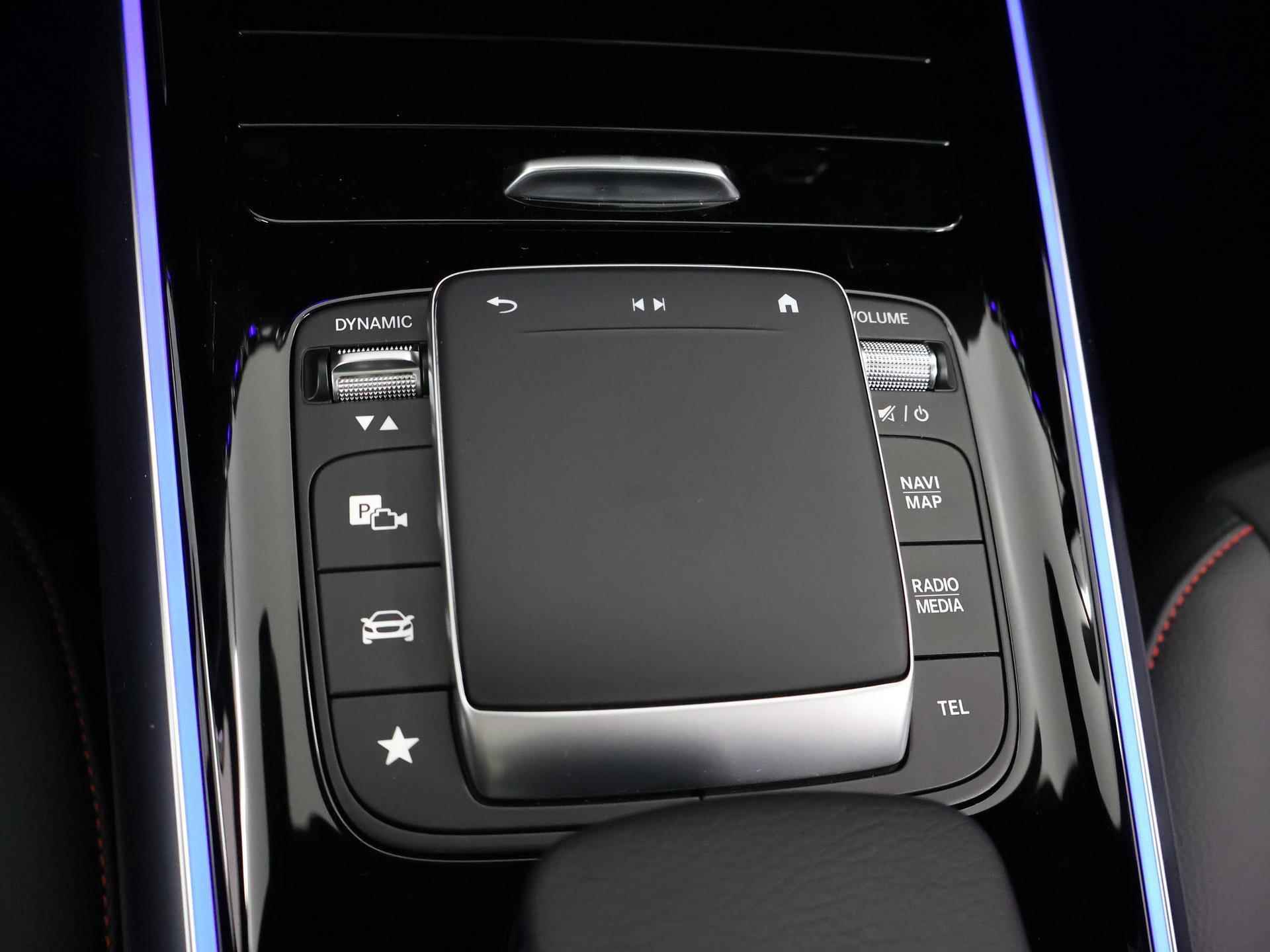 Mercedes-Benz GLA-klasse 250 e Business Solution AMG Limited | Panoramadak | Sfeerverlichting | Nightpakket incl. 20'' Velgen | Apple carplay | Achteruitrijcamera | - 30/46