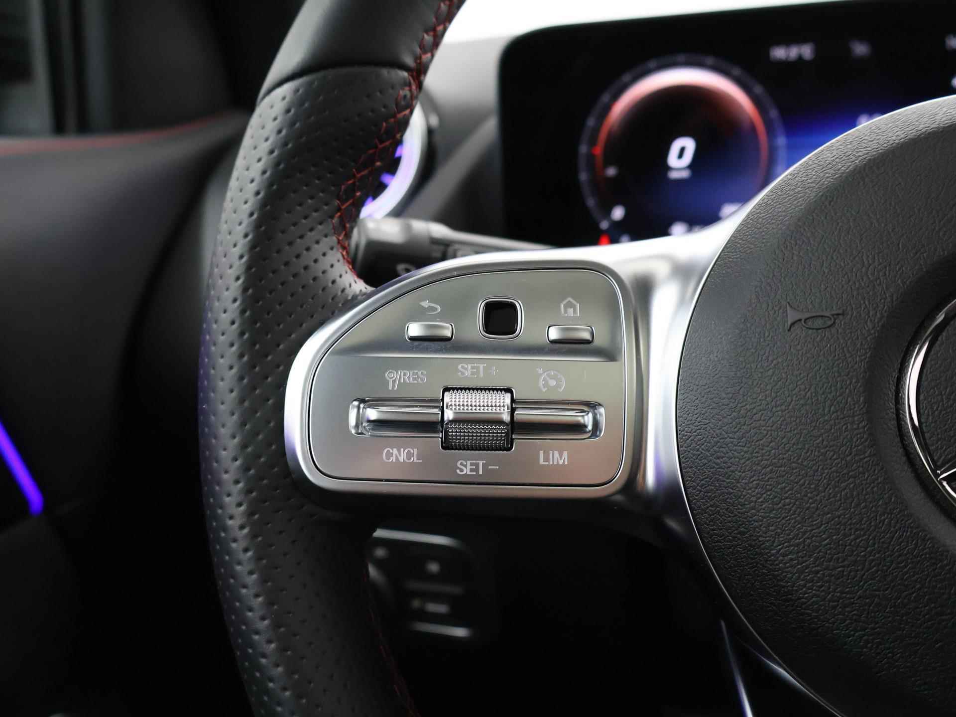 Mercedes-Benz GLA-klasse 250 e Business Solution AMG Limited | Panoramadak | Sfeerverlichting | Nightpakket incl. 20'' Velgen | Apple carplay | Achteruitrijcamera | - 36/46