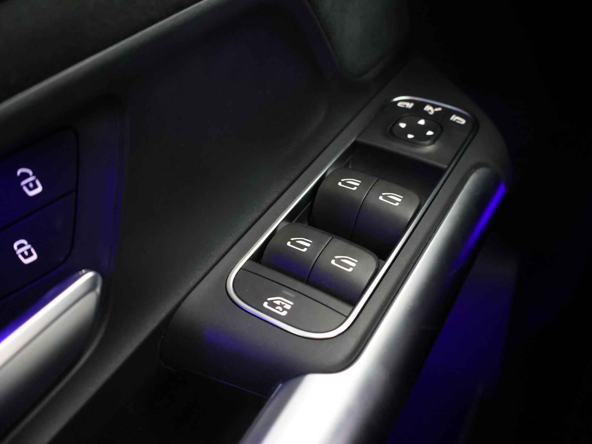 Mercedes-Benz GLA-klasse 250 e Business Solution AMG Limited | Panoramadak | Sfeerverlichting | Nightpakket incl. 20'' Velgen | Apple carplay | Achteruitrijcamera | - 40/46