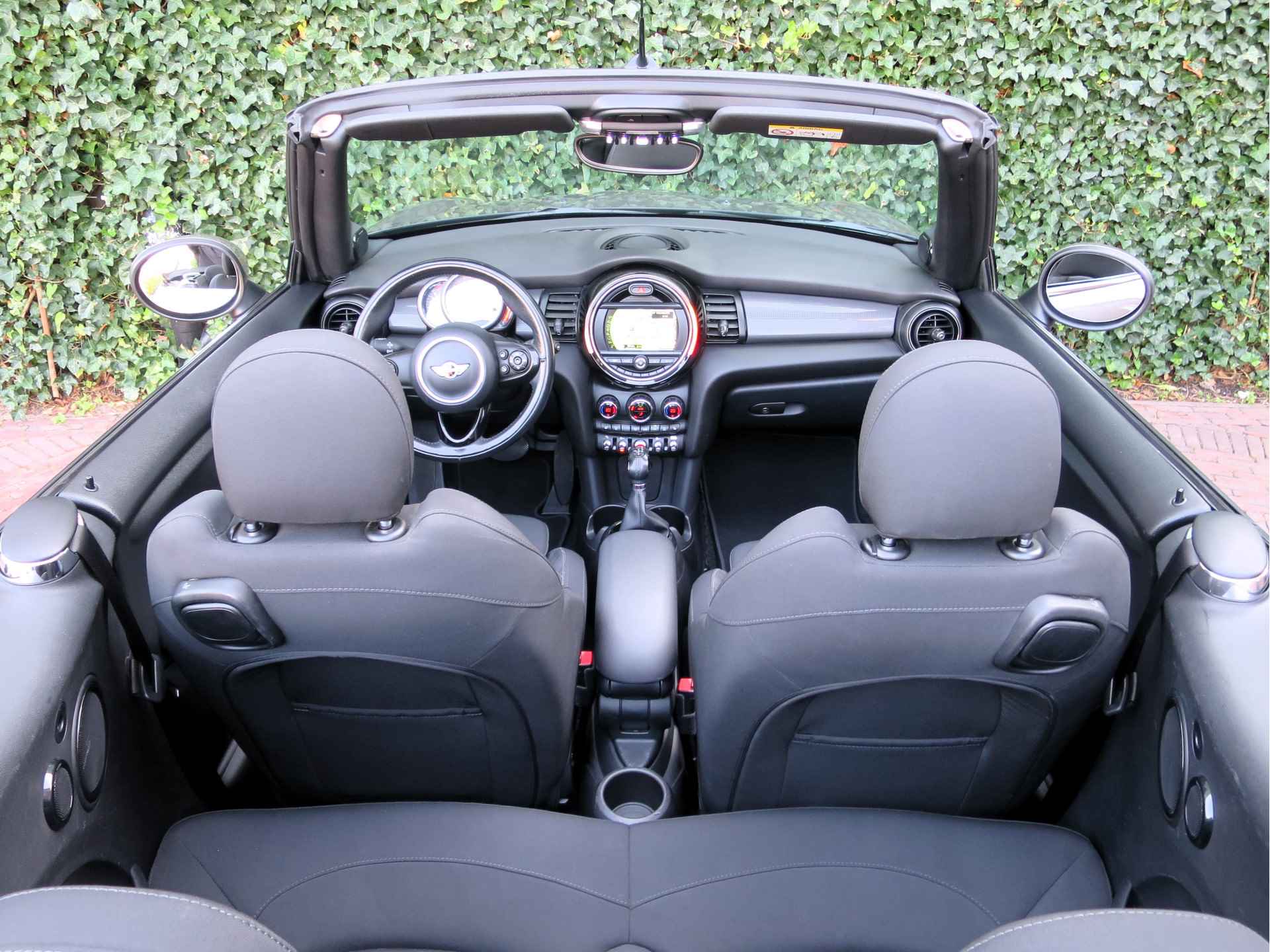 MINI Cabrio 1.5 Cooper Chili F57 aut. met LED, Navi, HK-audio, Park.ass en 17" - 16/56