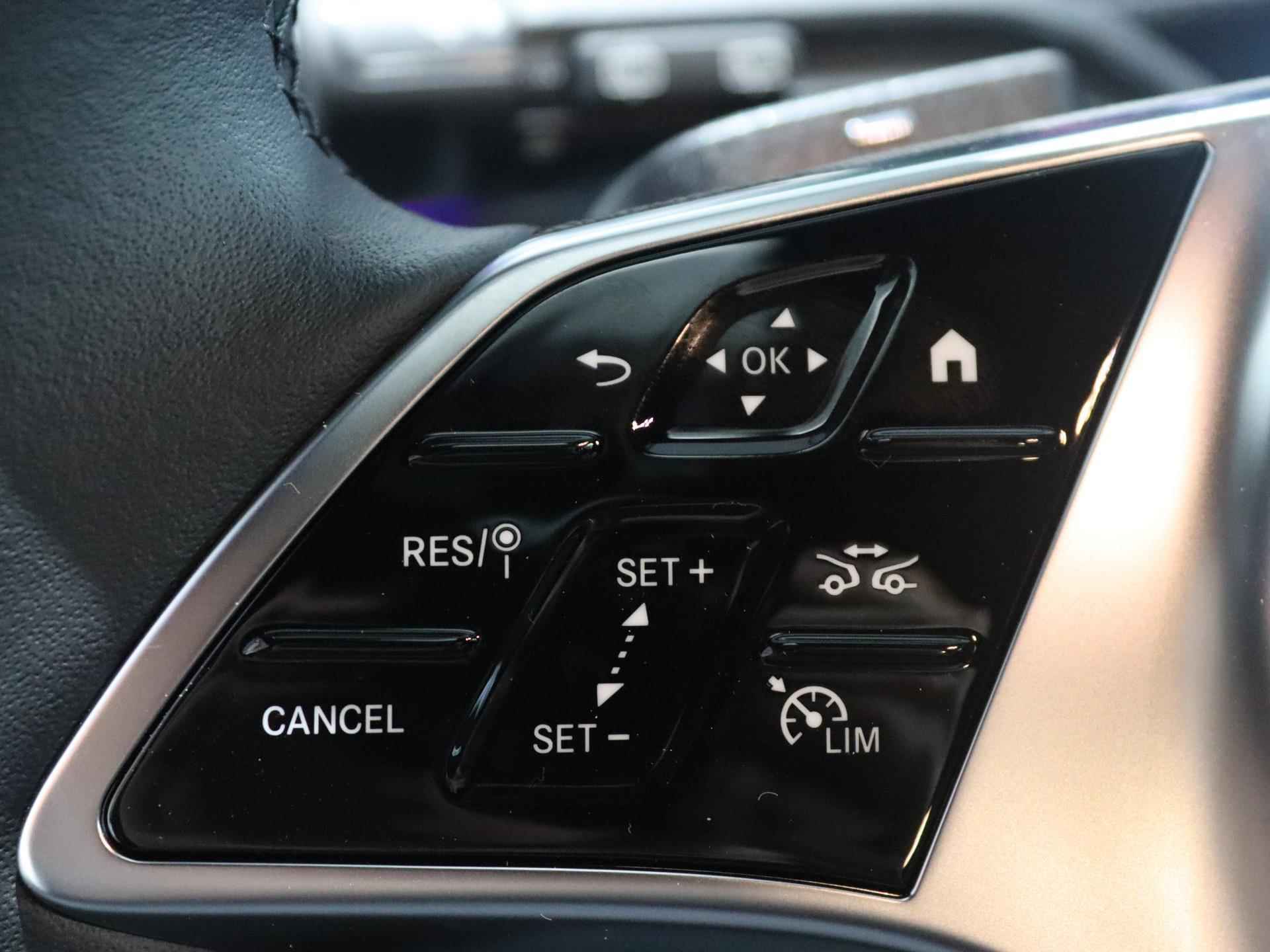 Mercedes-Benz CLA-klasse Shooting Brake 180 Star Edition Luxury Line | Widescreen | Camera | Stoelverwarming | Sfeerverlichting | Ele. kofferdeksel | Multibeam-Led | Comfortstoelen | Draadloze tel.lader | Keyless start | 18" Lichtmetaal | - 16/33