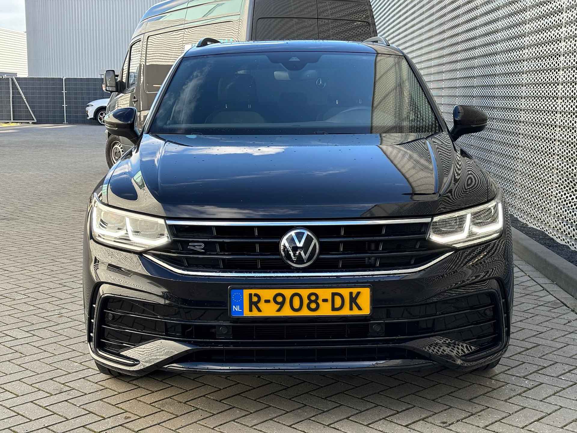 Volkswagen Tiguan 1.5 TSI R-Line Business+ P4 - 28/30