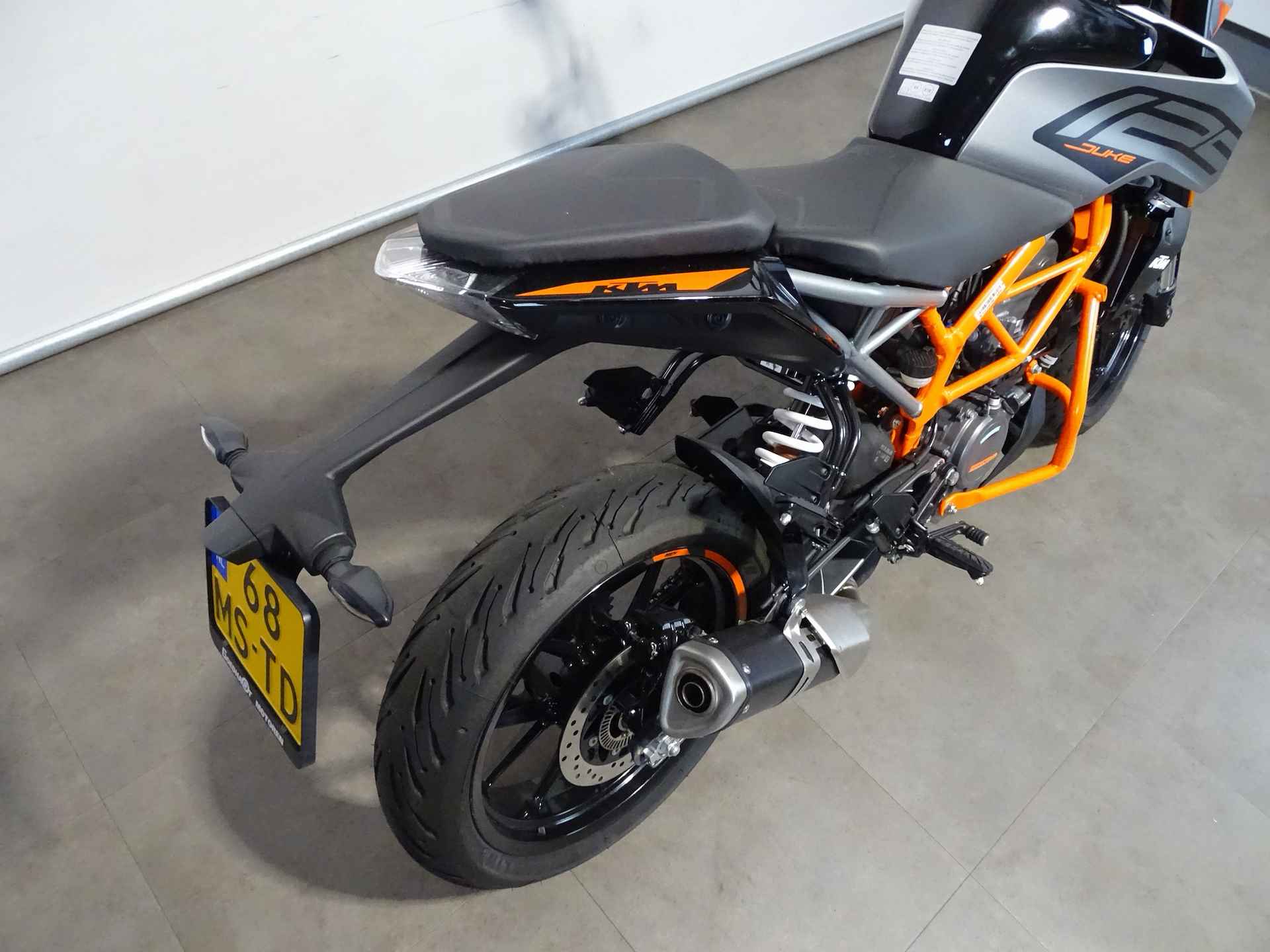 KTM 125 DUKE - 3/9