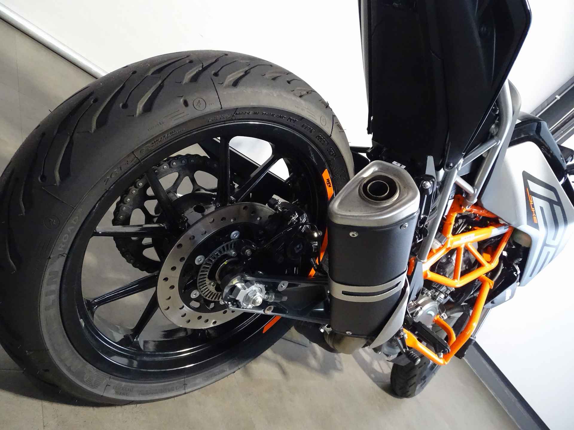 KTM 125 DUKE - 5/9