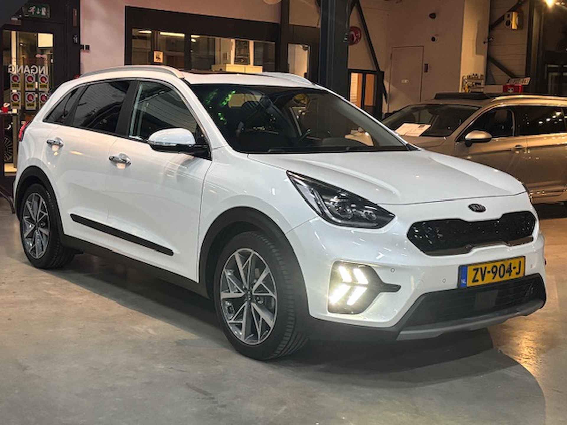 Kia Niro 1.6 GDi Hybrid 141pk DCT6 ExecutiveLine - 6/44