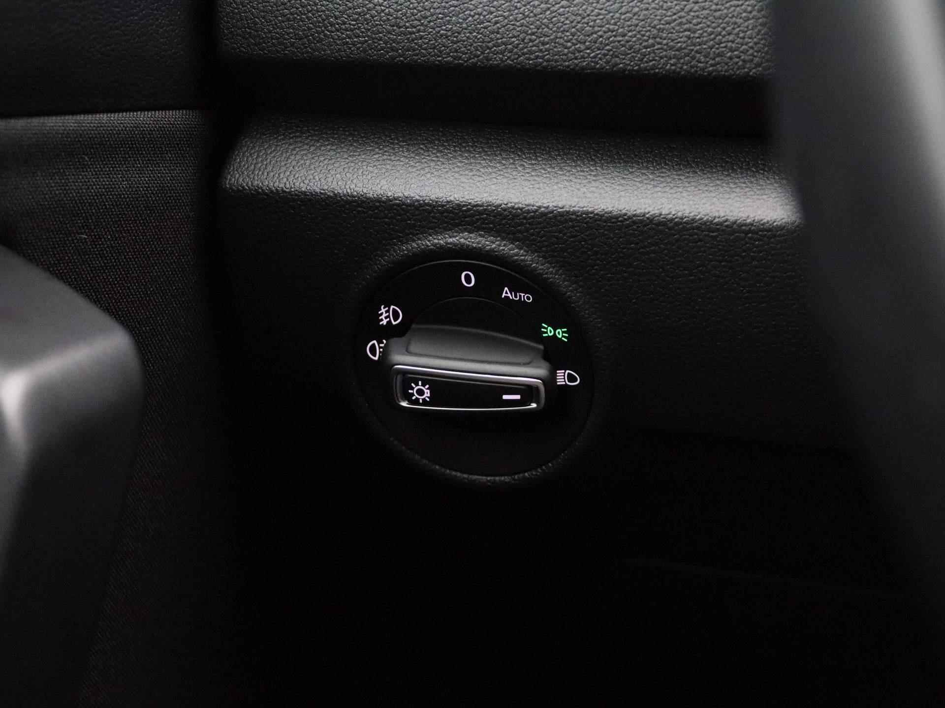 Volkswagen T-Roc 1.5 TSI Sport 150 PK | Automaat | Navigatie | Panoramadak | Adaptive Cruise Control | Climate Control | Stoelverwarming | Parkeersensoren | Virtual Cockpit | Rijprofielen | LED | Lichtmetalen velgen | Privacy glass | - 26/43