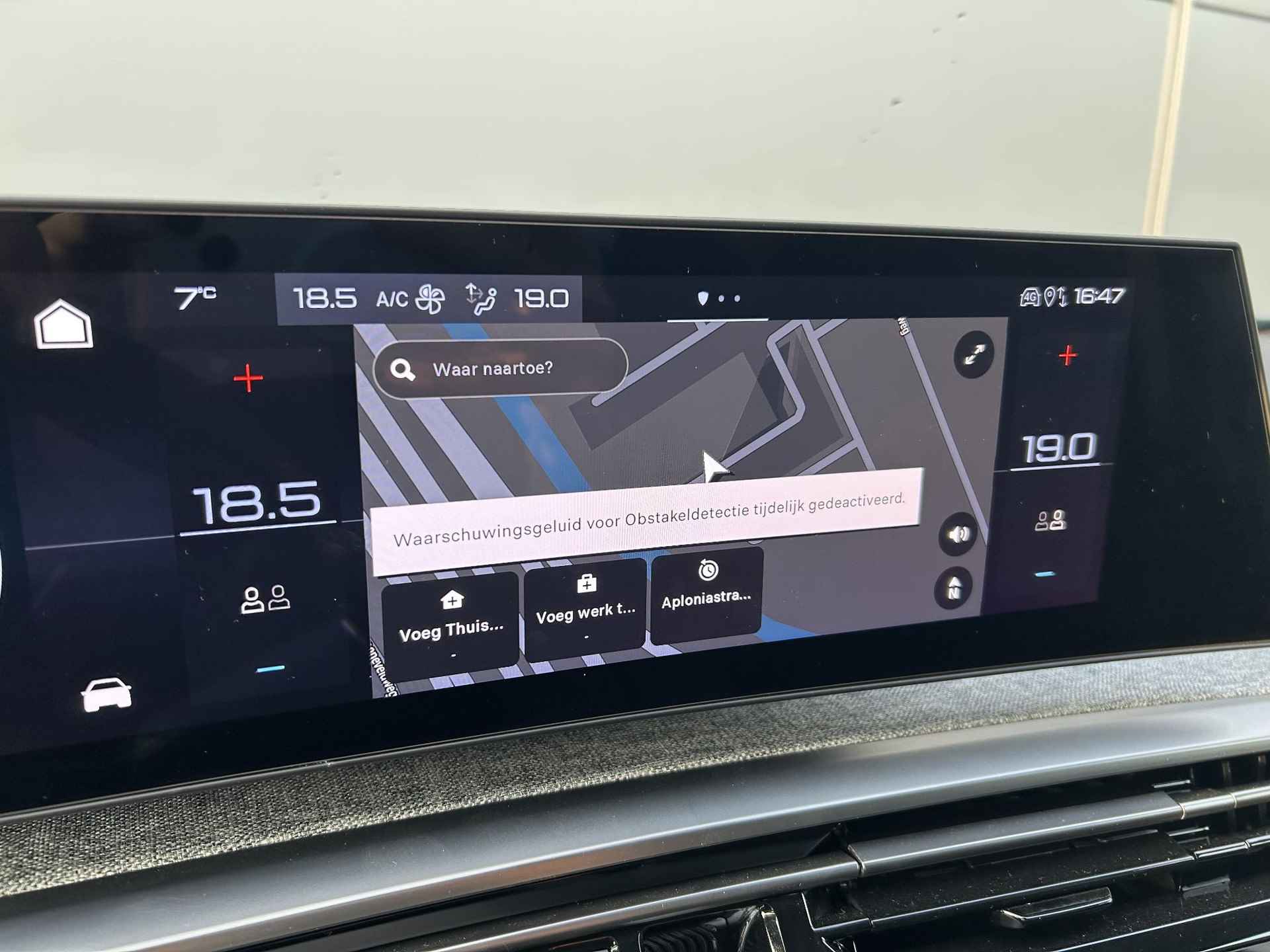 Peugeot e-5008 GT Avantage 73 kWh | Alcantara bekleding | elektrisch verstelbare stoelen/Massage functie | stoelverwarming | Adaptieve Cruise Control | 360 Camera| warmtepomp | Apple Carplay/Android Auto | VOORRAAD ACTIE MODEL! - 14/31