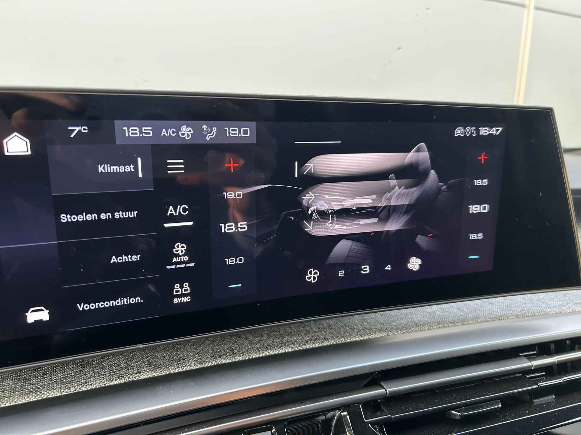 Peugeot e-5008 GT Avantage 73 kWh | Alcantara bekleding | elektrisch verstelbare stoelen/Massage functie | stoelverwarming | Adaptieve Cruise Control | 360 Camera| warmtepomp | Apple Carplay/Android Auto | VOORRAAD ACTIE MODEL! - 15/31