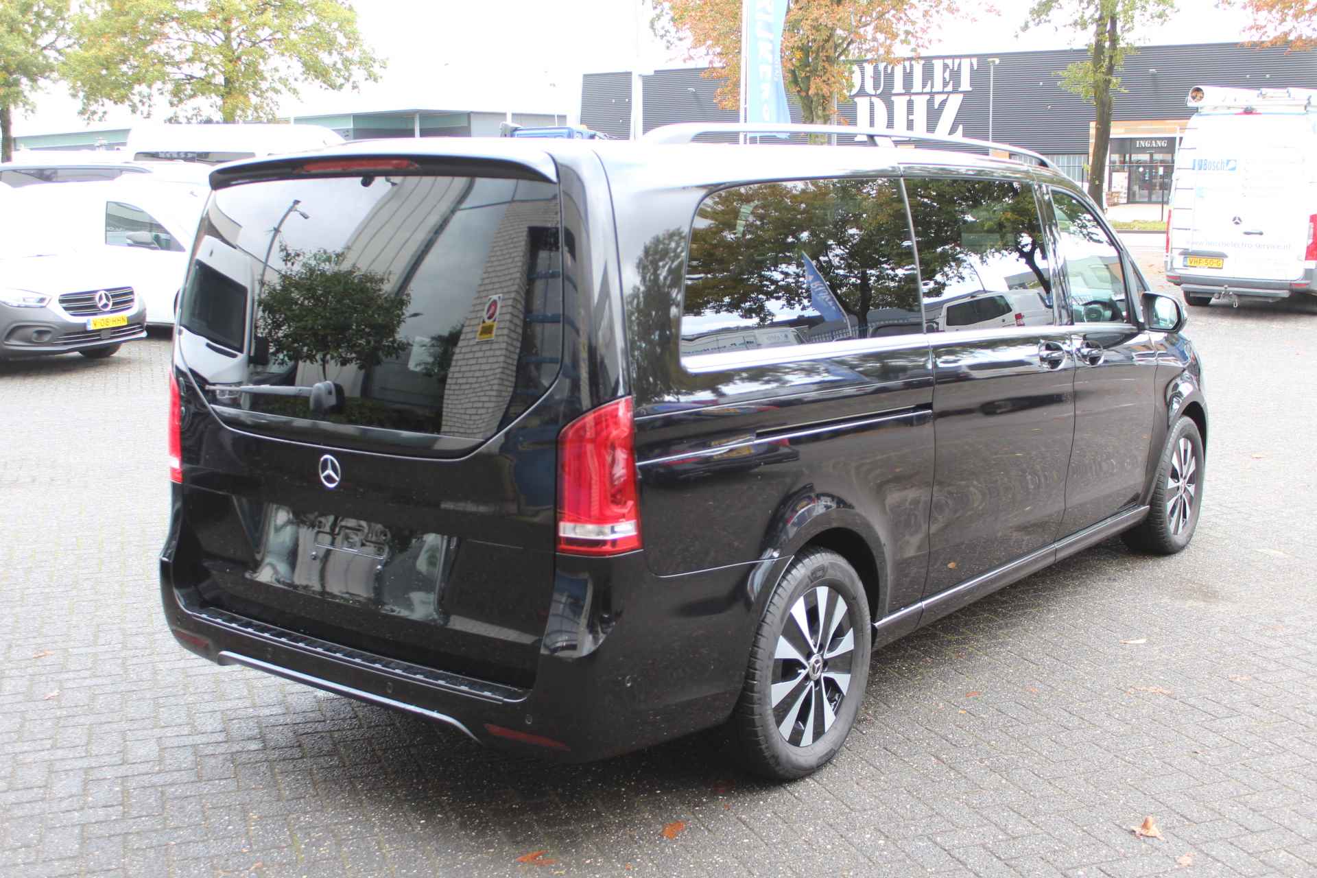 Mercedes-Benz EQV 300 L3 Avantgarde 90 kWh Airmatic/Luchtvering, 8 persoons, Zwarte hemel - 5/12