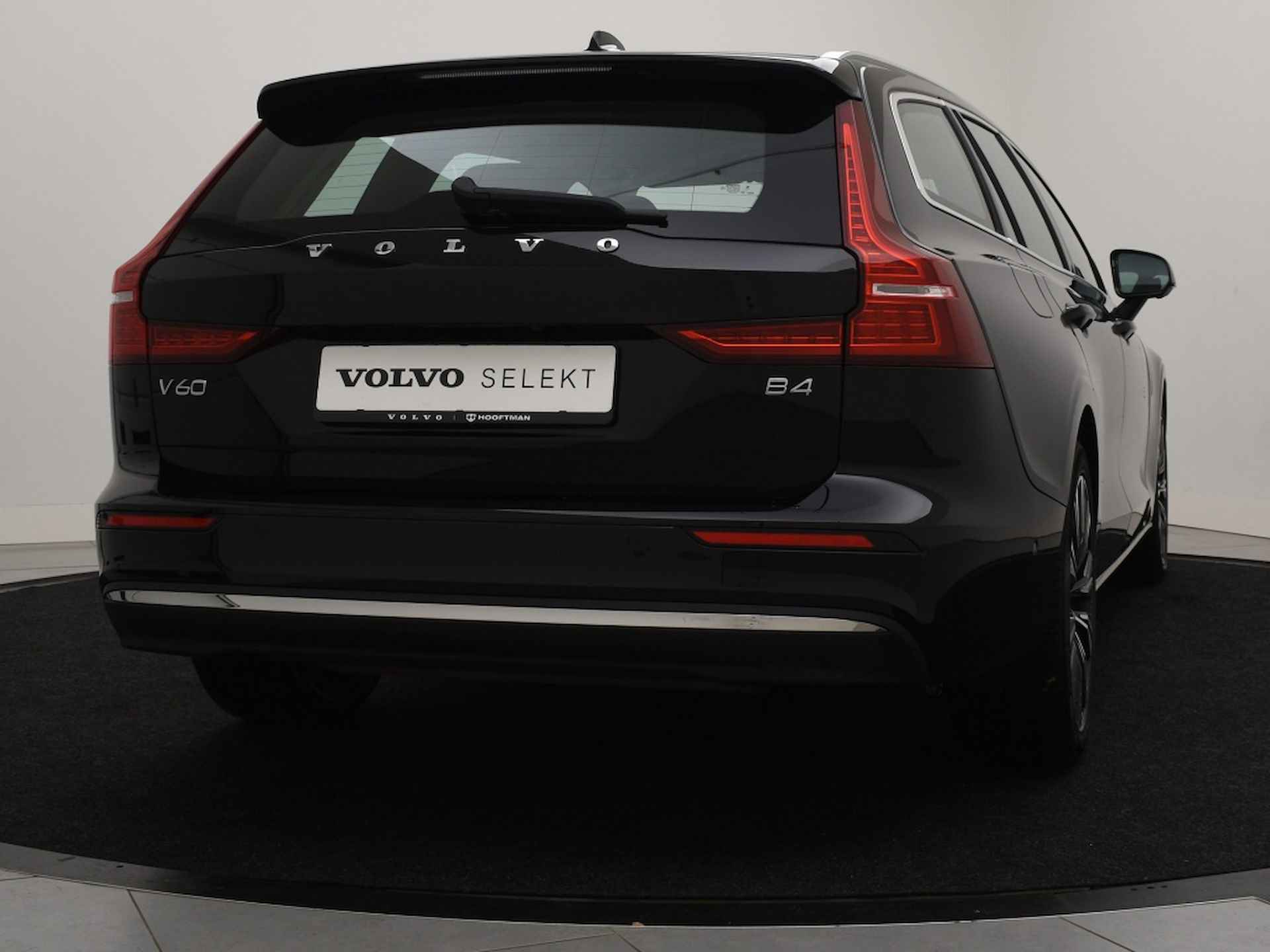 Volvo V60 B4 AUT(7) PLUS BRIGHT HARMAN KARDON 360GR CAM ACC STANDKACHEL - 4/34