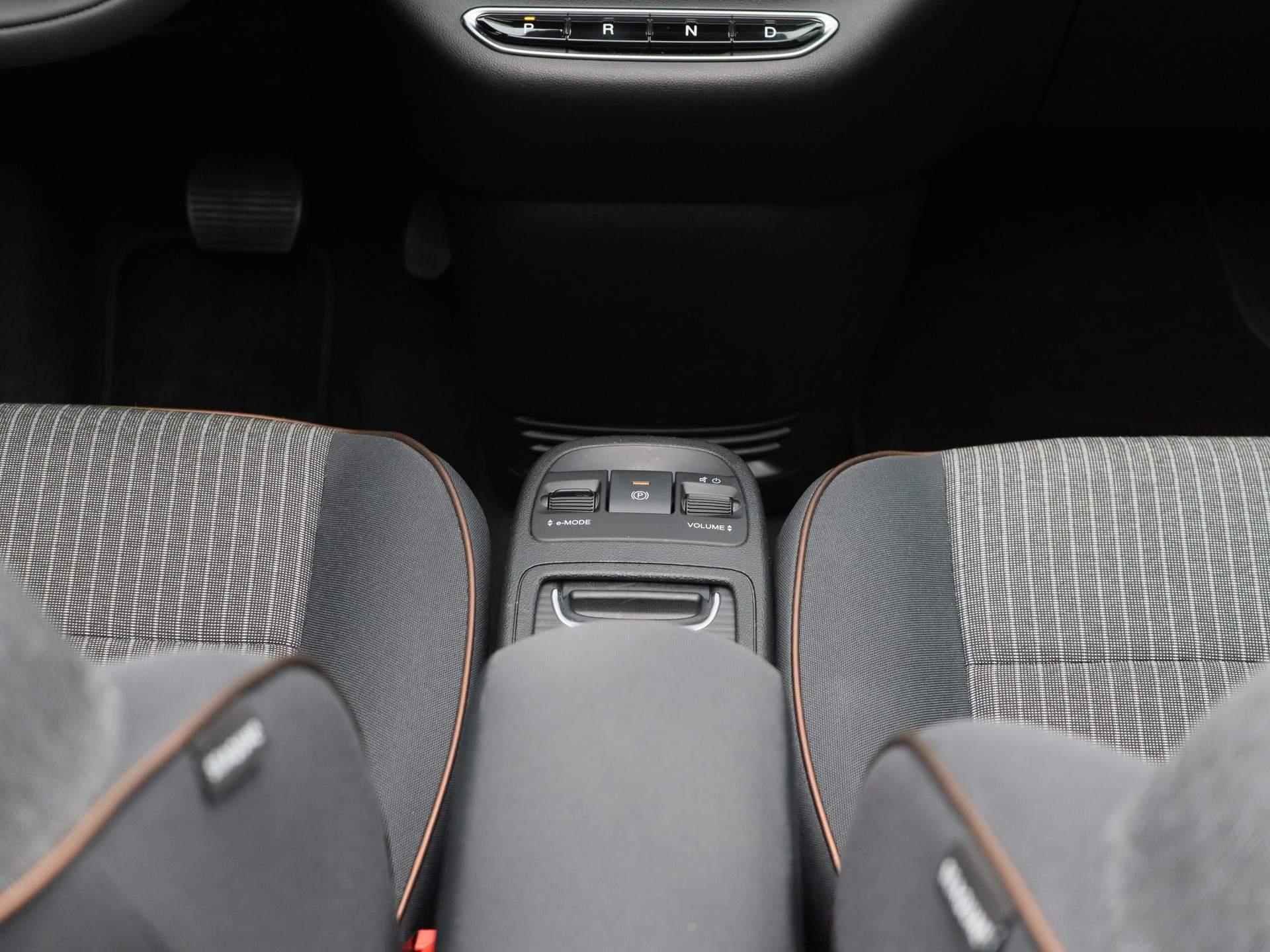Fiat 500 C Icon 42 kWh | Navigatie | Cabrio | Parkeersensoren | LED verlichting | - 9/41