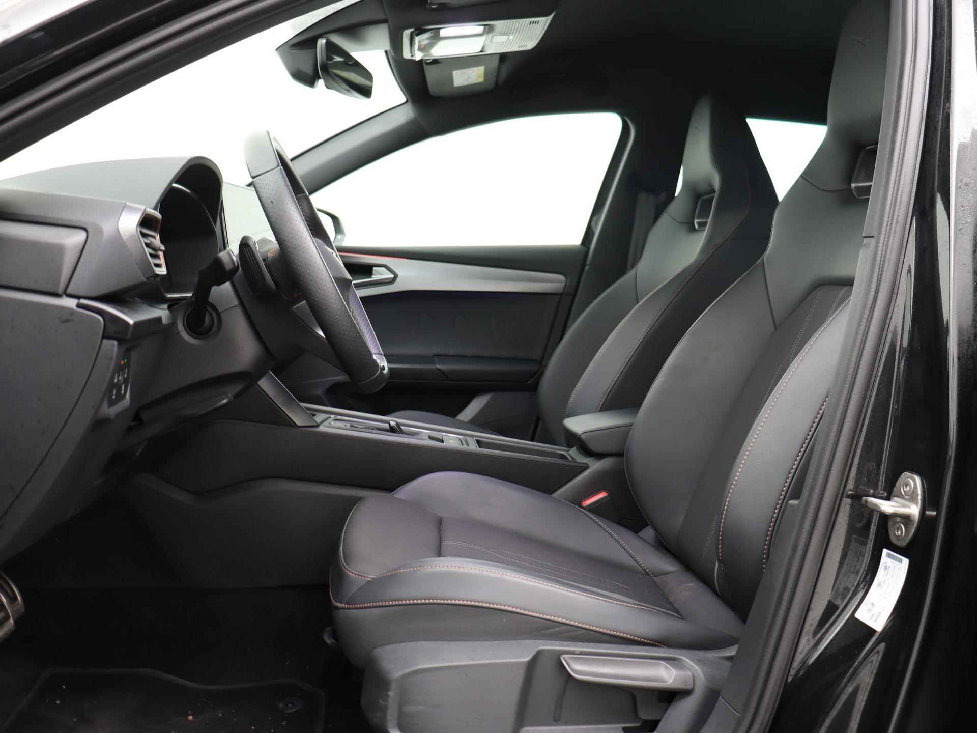 CUPRA Leon 1.4 e-Hybrid 204 PK DSG | NIEUW BINNEN | Navigatie | Sportstoelen | Voorruitverwarming | Stoelverwarming | 18" | - 4/8