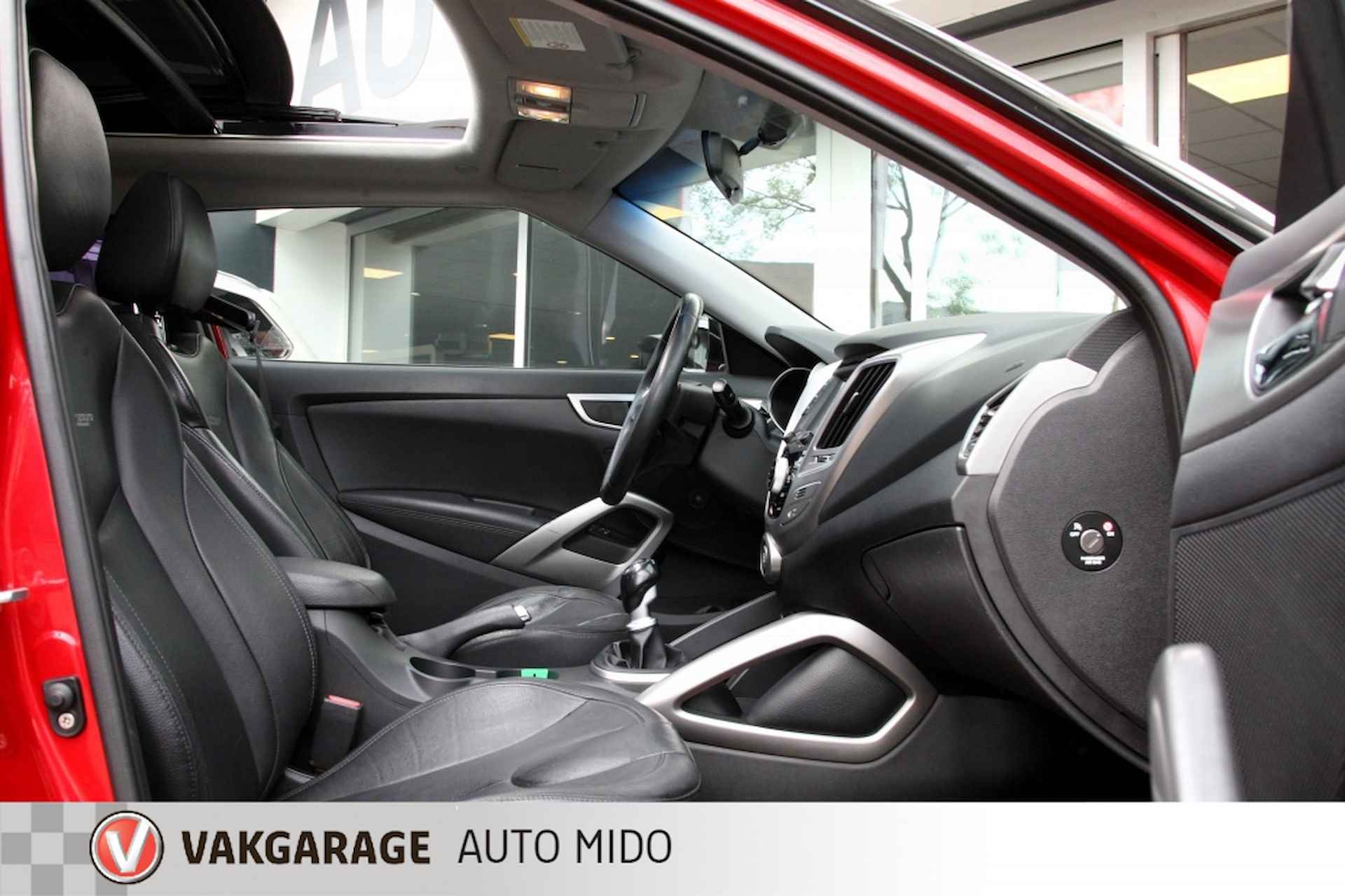 Hyundai Veloster 1.6 GDI i-Catcher - 13/59