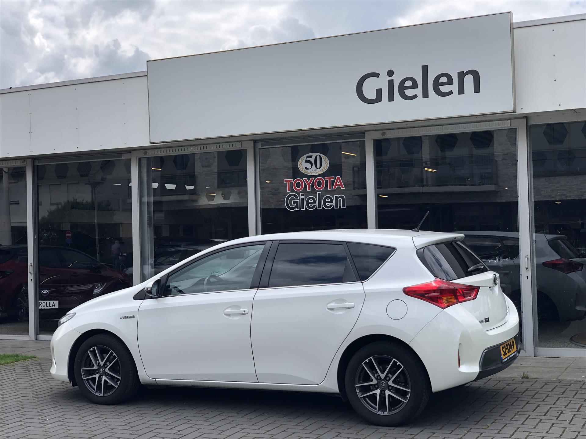 Toyota Auris 1.8 Hybrid Dynamic | Navigatie, Parkeercamera, 16 inch Lichtmetalen velgen, Privacy Glass, Bluetooth, Top onderhouden! - 4/31