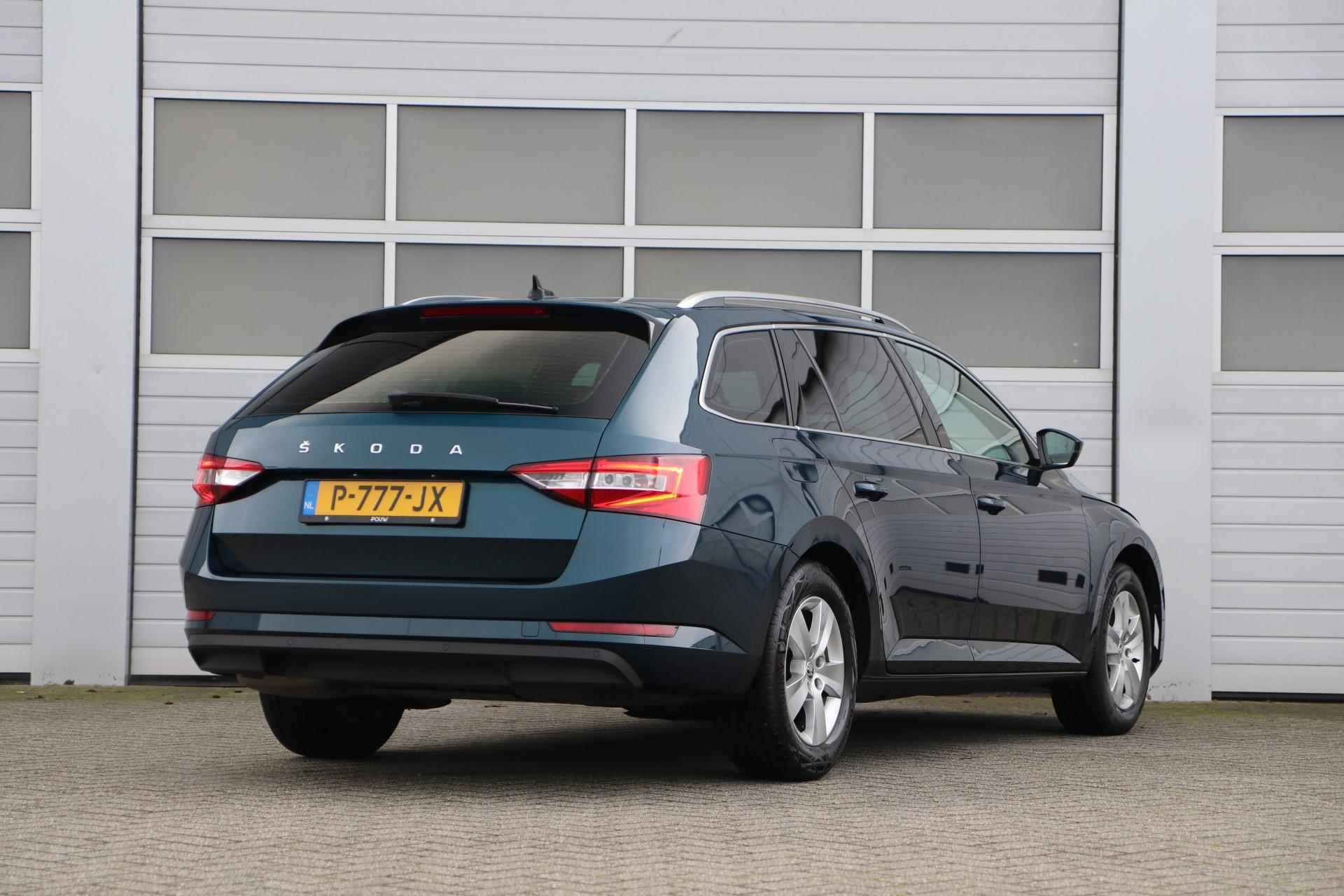 Skoda Superb Combi 1.5 TSI 150pk DSG ACT Business Edition | Climate Control | Navigatie | App Connect | LED Verlichting - 2/42