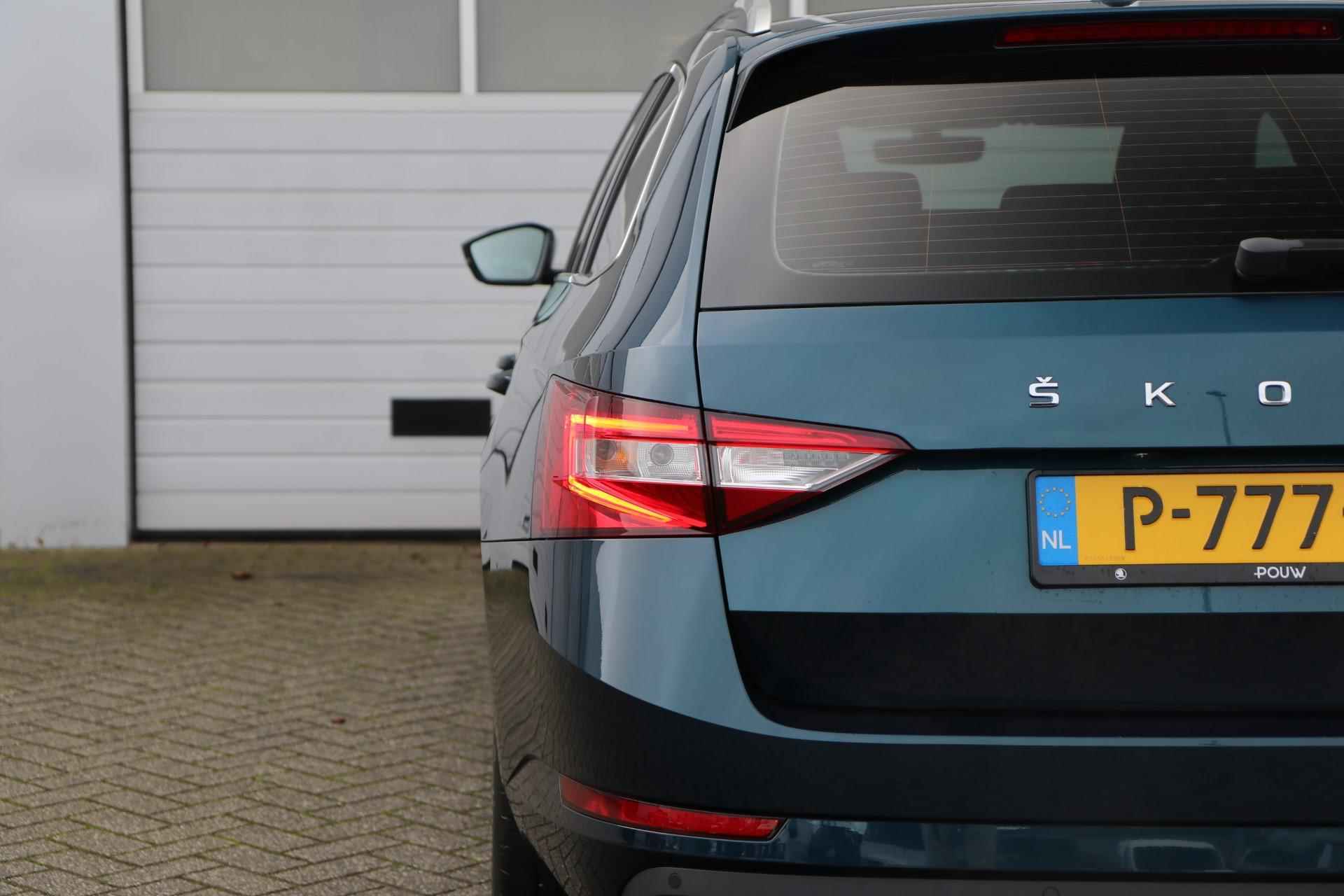 Skoda Superb Combi 1.5 TSI 150pk DSG ACT Business Edition | Climate Control | Navigatie | App Connect | LED Verlichting - 12/42