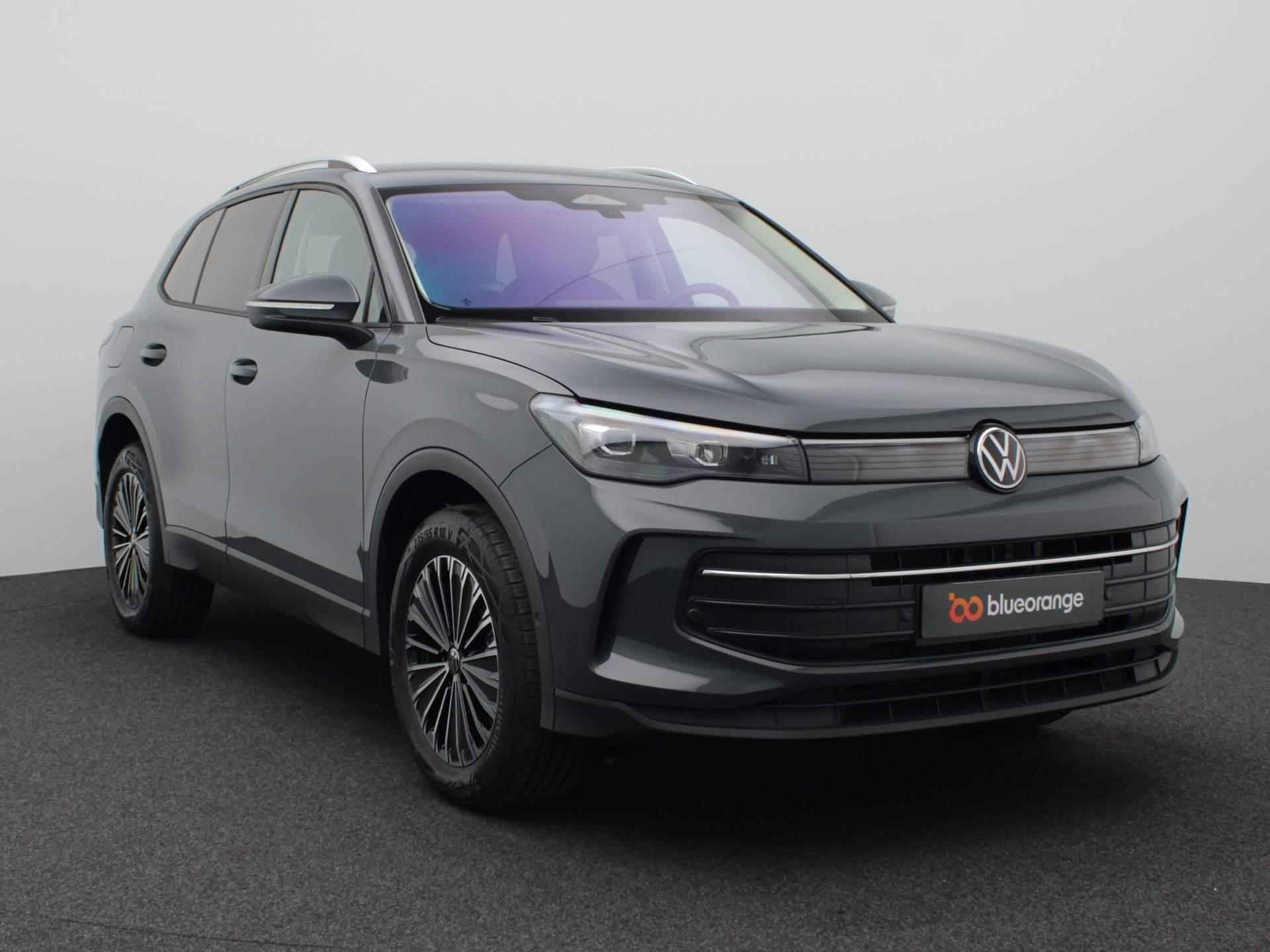 Volkswagen Tiguan 1.5 eHybrid Life Edition 204PK DSG achteruitrijcamera, stuur-stoelverwarming, achterbankverwarming, alarm, adaptive cruise, side assist, keyless, 18" lichtmetaal - 12/47