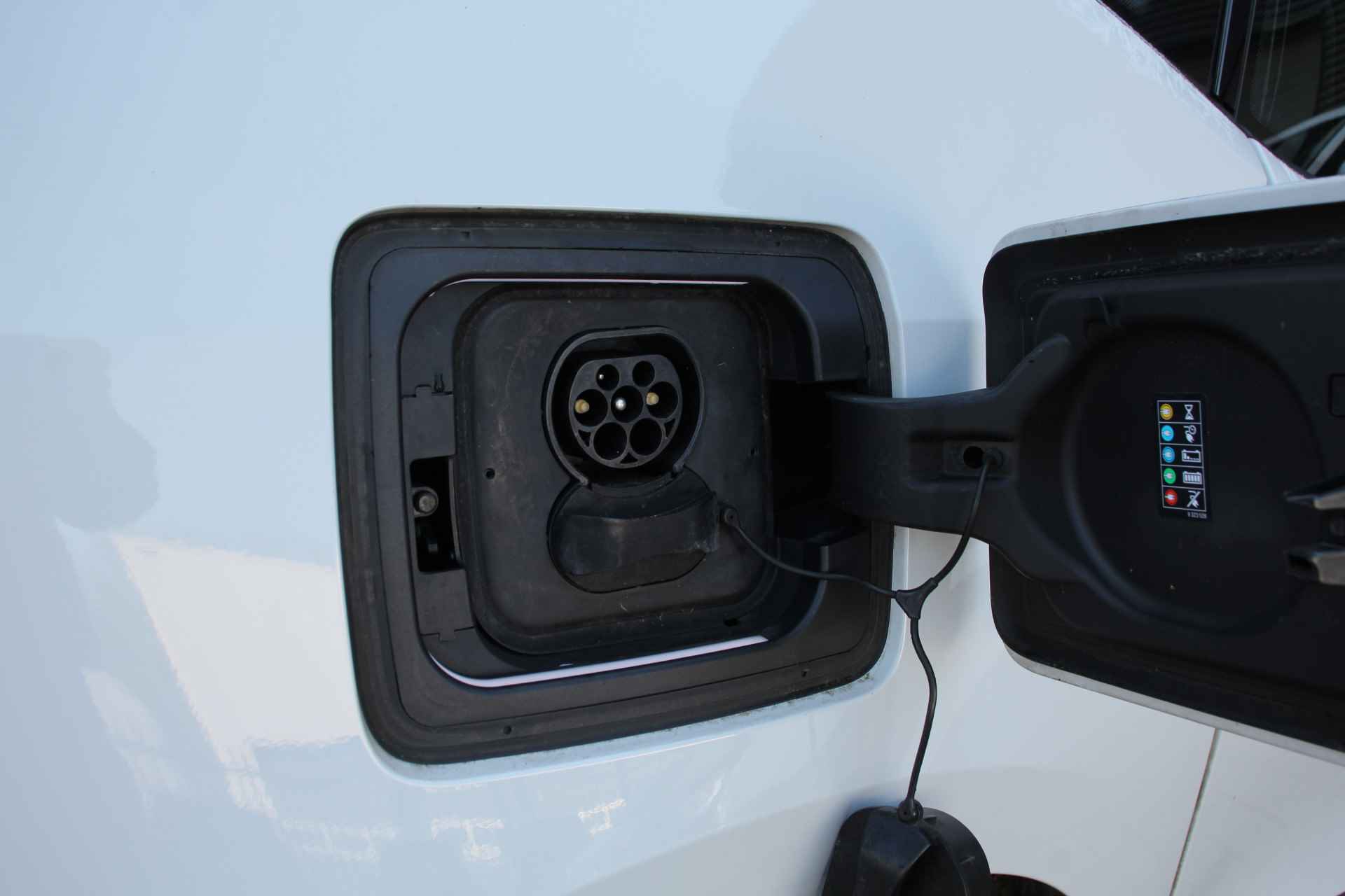 BMW i3 Range Extender PANODAK | CLIMA | STOELVERWARMING | CRUISE | LM. VELGEN | PARK SENS ACHTER - 37/41