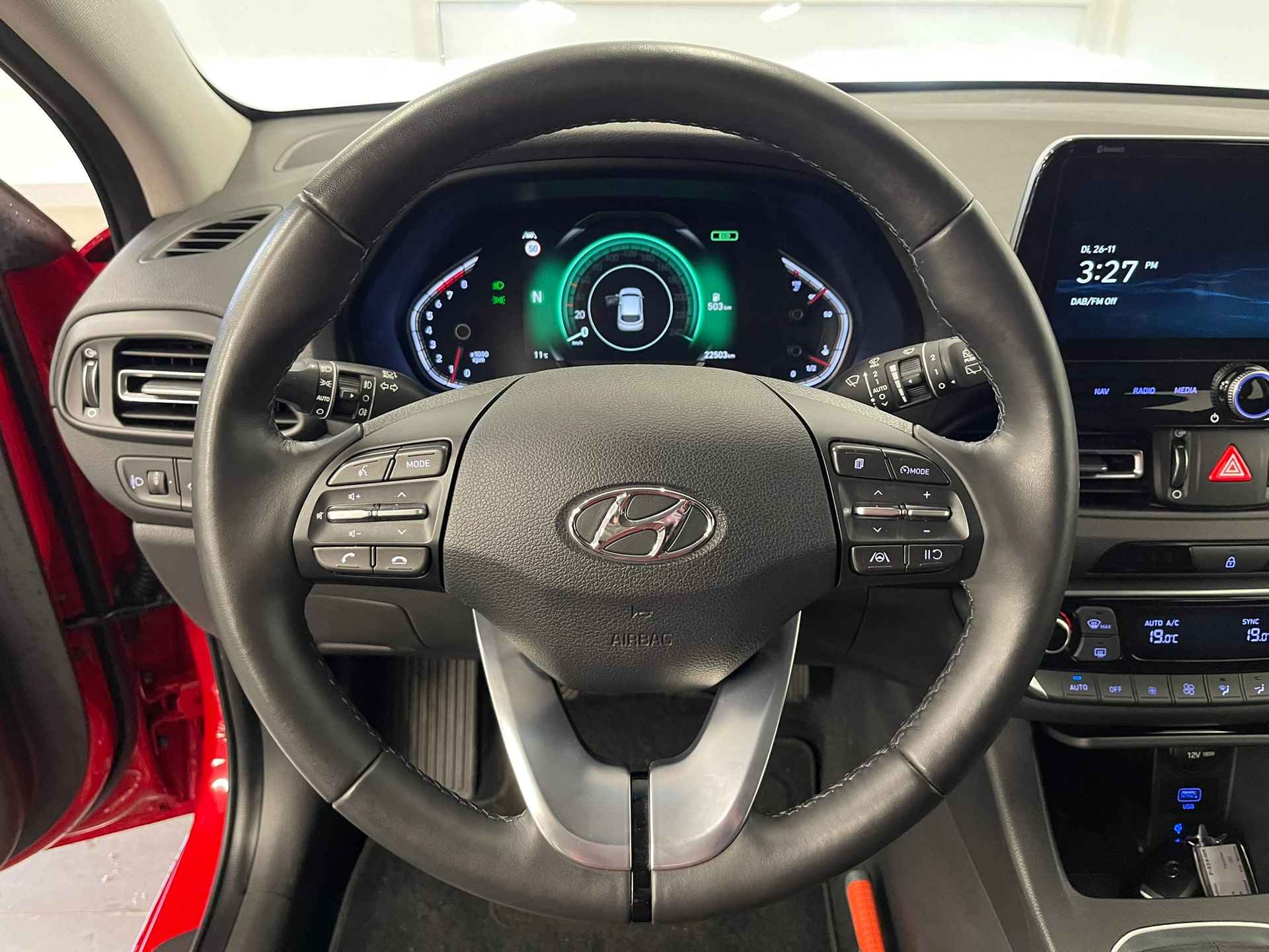 Hyundai i30 Wagon 1.5 T-GDi MHEV Premium | Stoelverkoeling & -verwarming | Camera | Carplay | Getint glas | Trekhaak | - 16/30