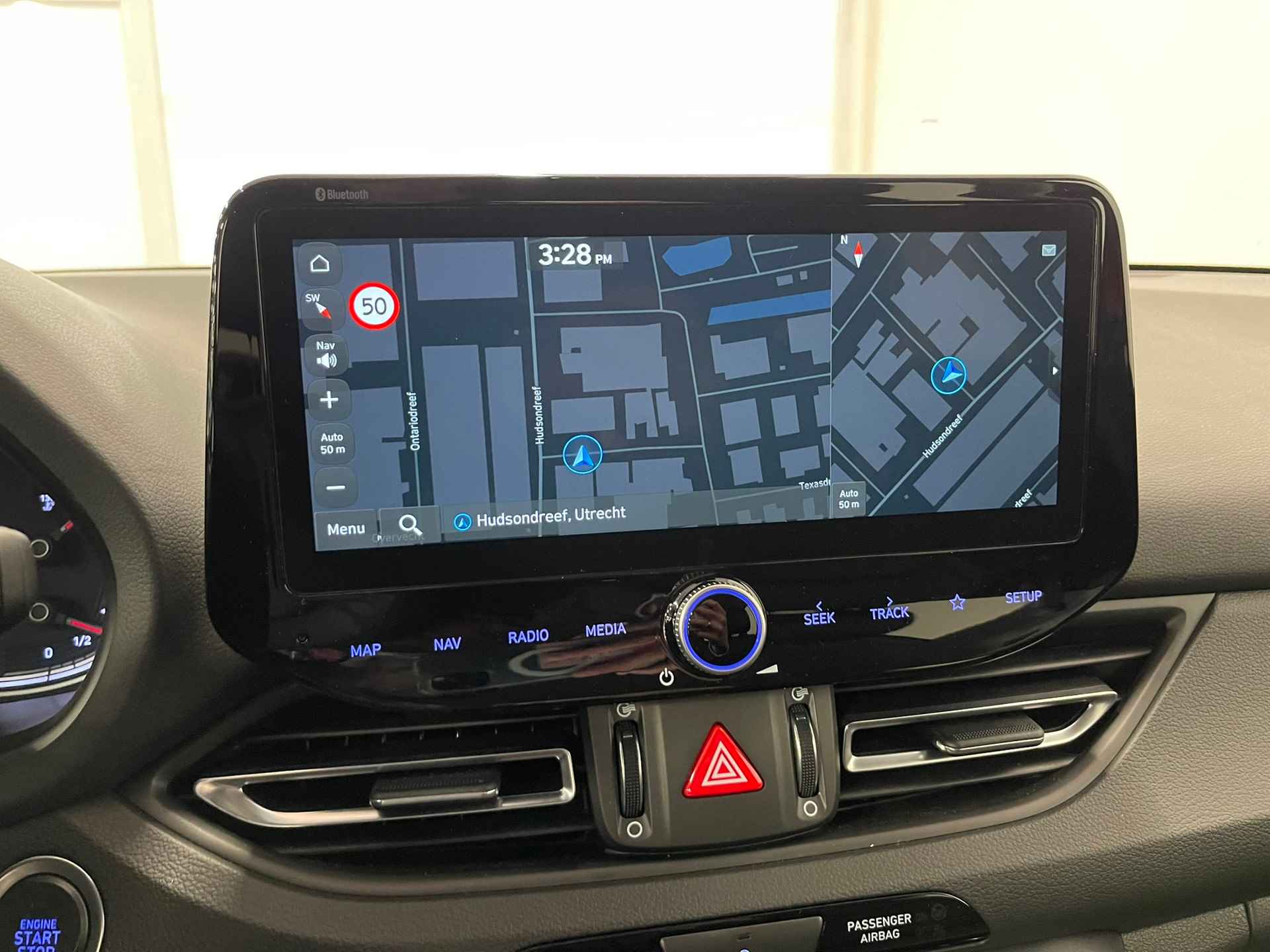 Hyundai i30 Wagon 1.5 T-GDi MHEV Premium | Stoelverkoeling & -verwarming | Camera | Carplay | Getint glas | Trekhaak | - 18/30