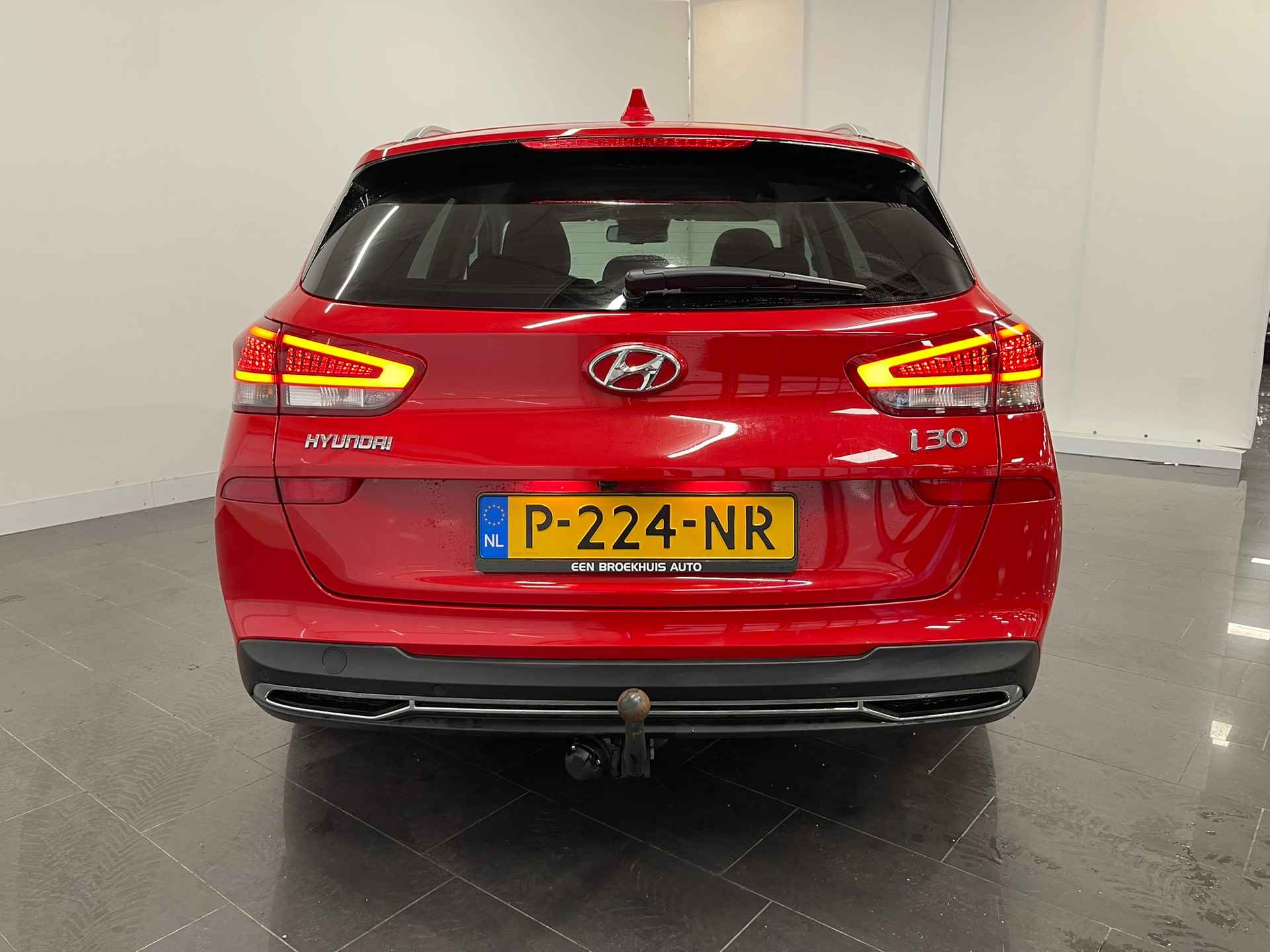 Hyundai i30 Wagon 1.5 T-GDi MHEV Premium | Stoelverkoeling & -verwarming | Camera | Carplay | Getint glas | Trekhaak | - 29/30