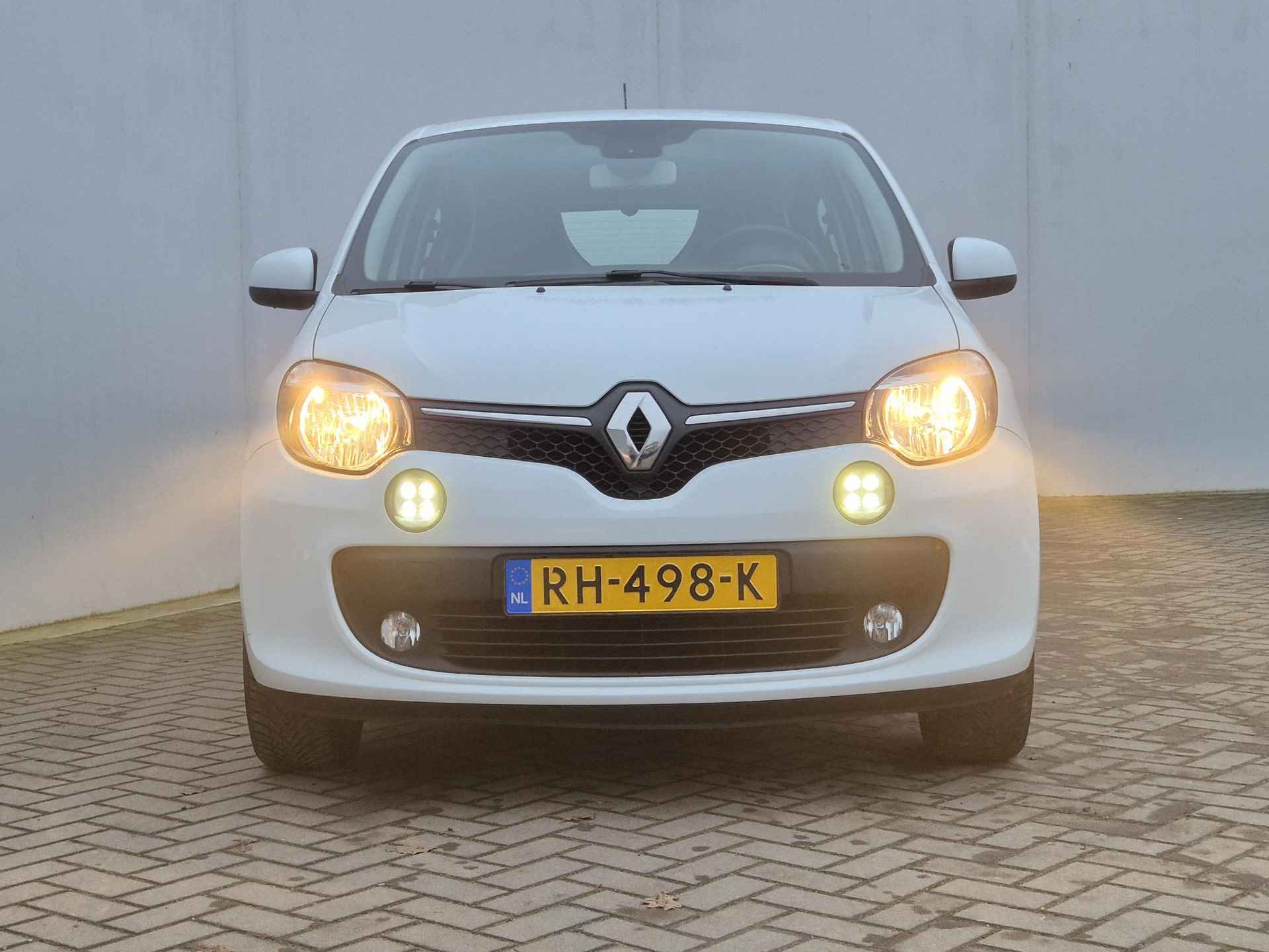 Renault Twingo 1.0 SCe Intens Automaat / 16" Lmv met All season banden / Navigatie / Achterruitrijcamera / - 29/43