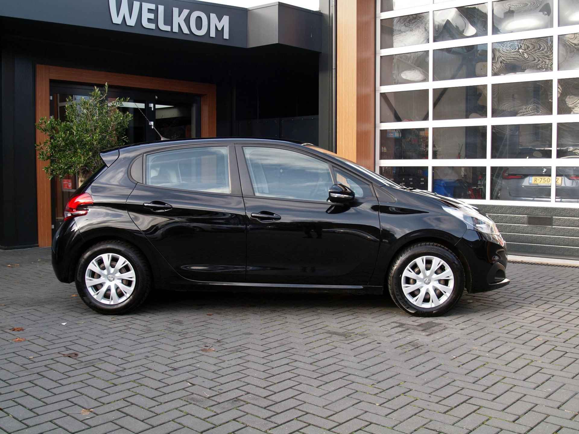 Peugeot 208 1.2 PureTech Blue Lion Apple Carplay | Cruise Control | DAB | Airco | Navigatie - 7/26