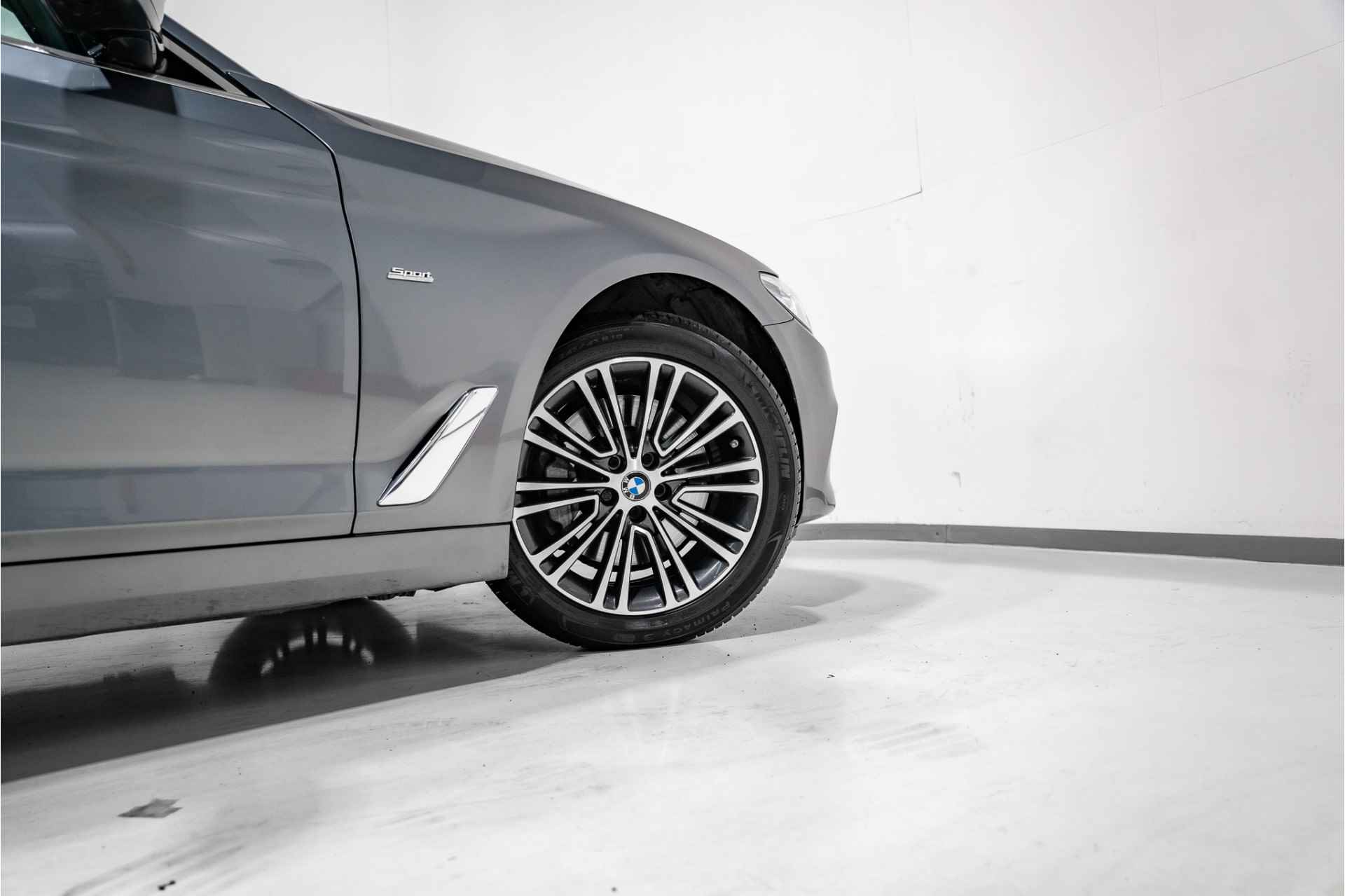 BMW 5 Serie Touring 530i High Executive Sport Line - 28/30