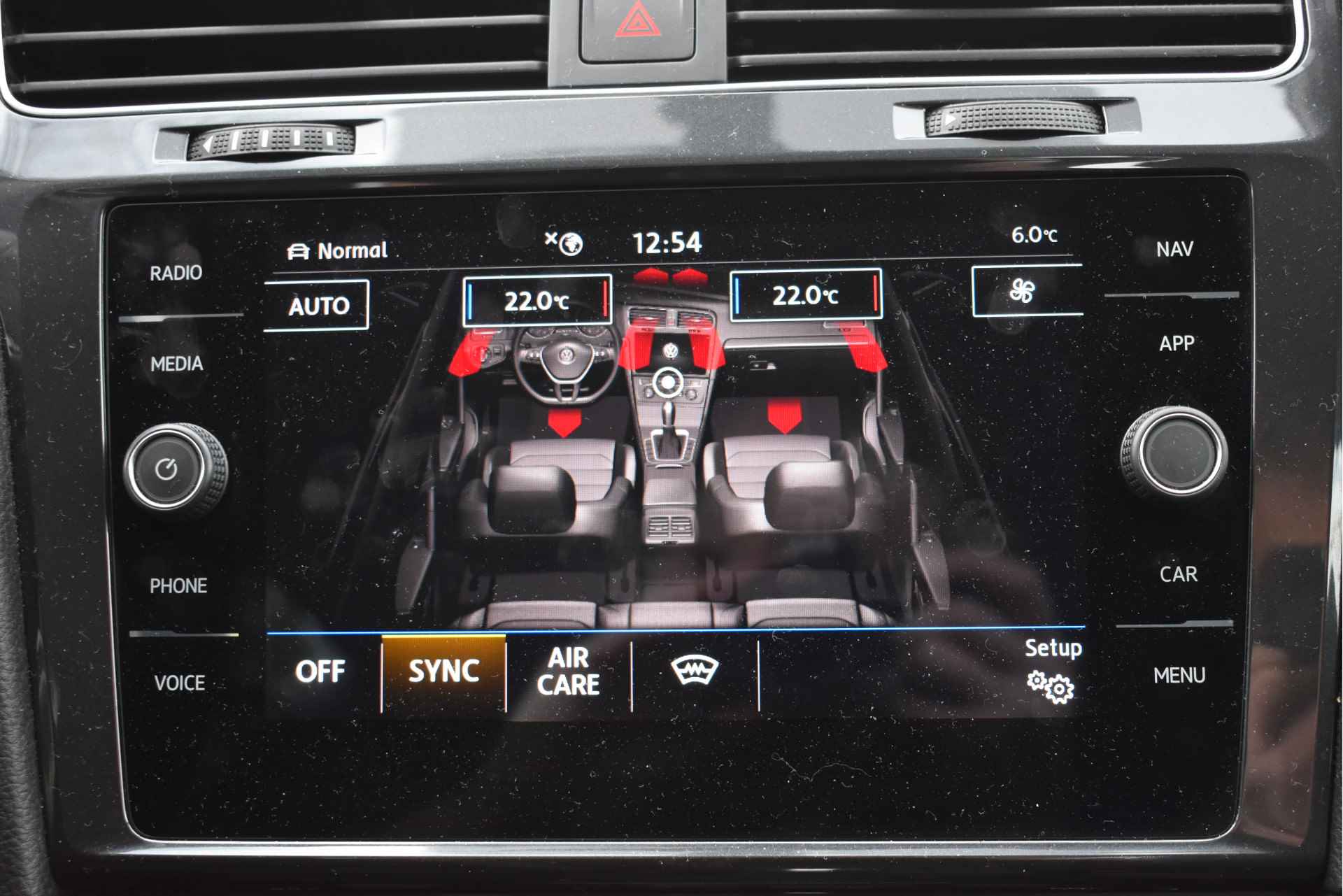 Volkswagen e-Golf E-DITION | NL-Auto | Camera | Nav | Adapt.CC | Climate Contr | Full LED | LM-Velgen - 60/63