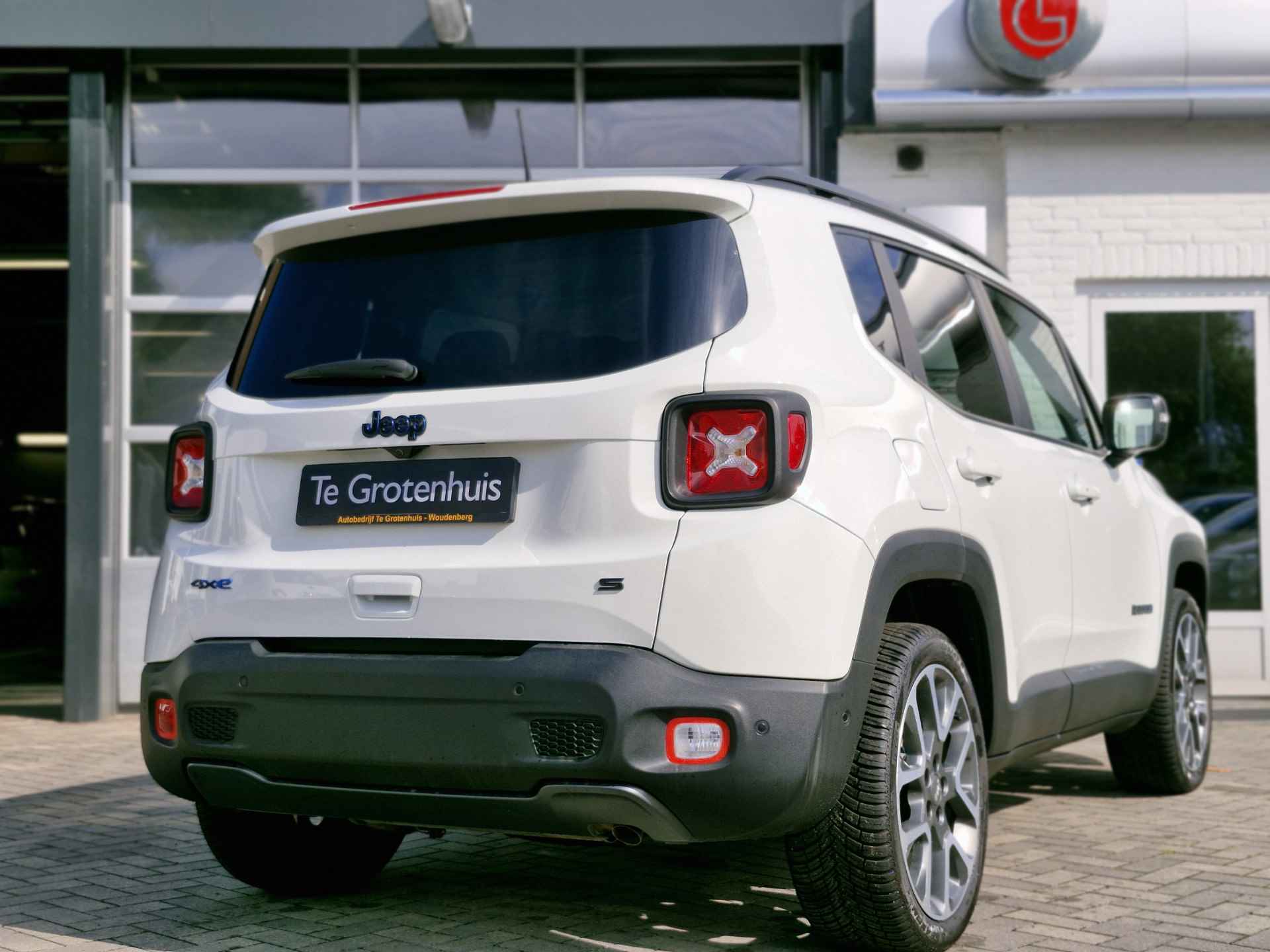 Jeep Renegade 4xe 240 Plug-in Hybrid Electric S VB - 6/23