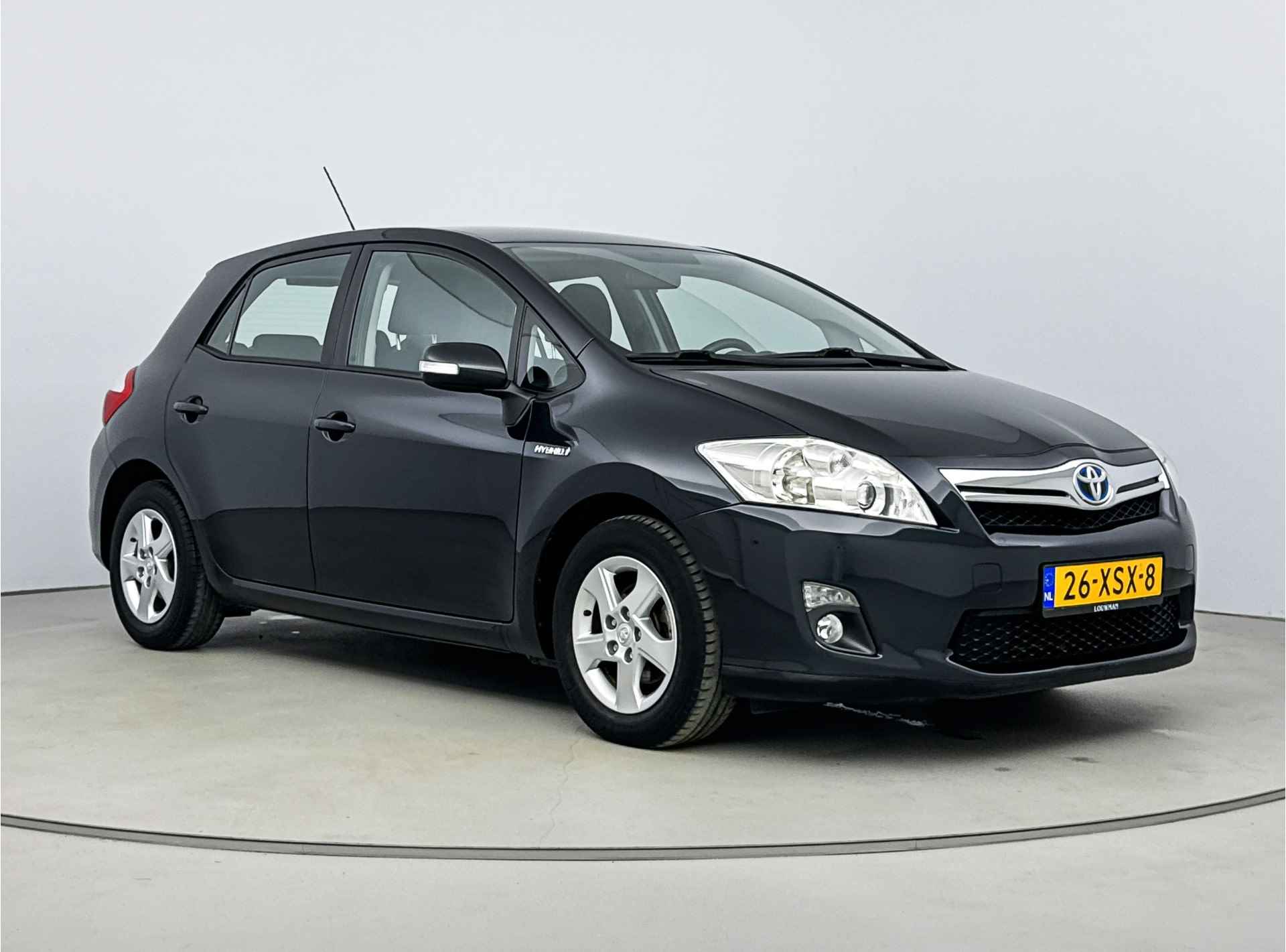Toyota Auris 1.8 Full Hybrid Limited | Elektrisch inklapbare spiegels | Lichtmetalen velgen | Cruise Control | Climate Control | - 3/33