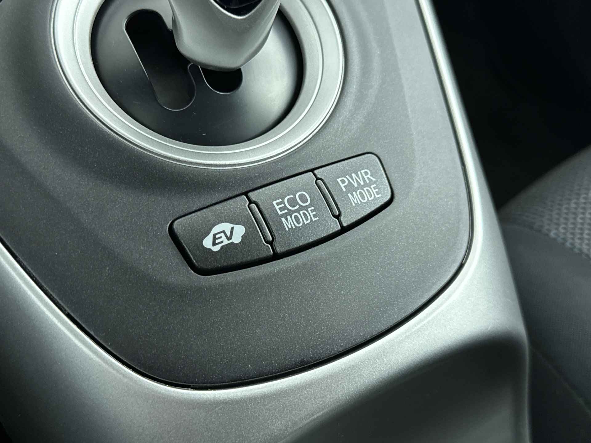 Toyota Auris 1.8 Full Hybrid Limited | Elektrisch inklapbare spiegels | Lichtmetalen velgen | Cruise Control | Climate Control | - 27/33