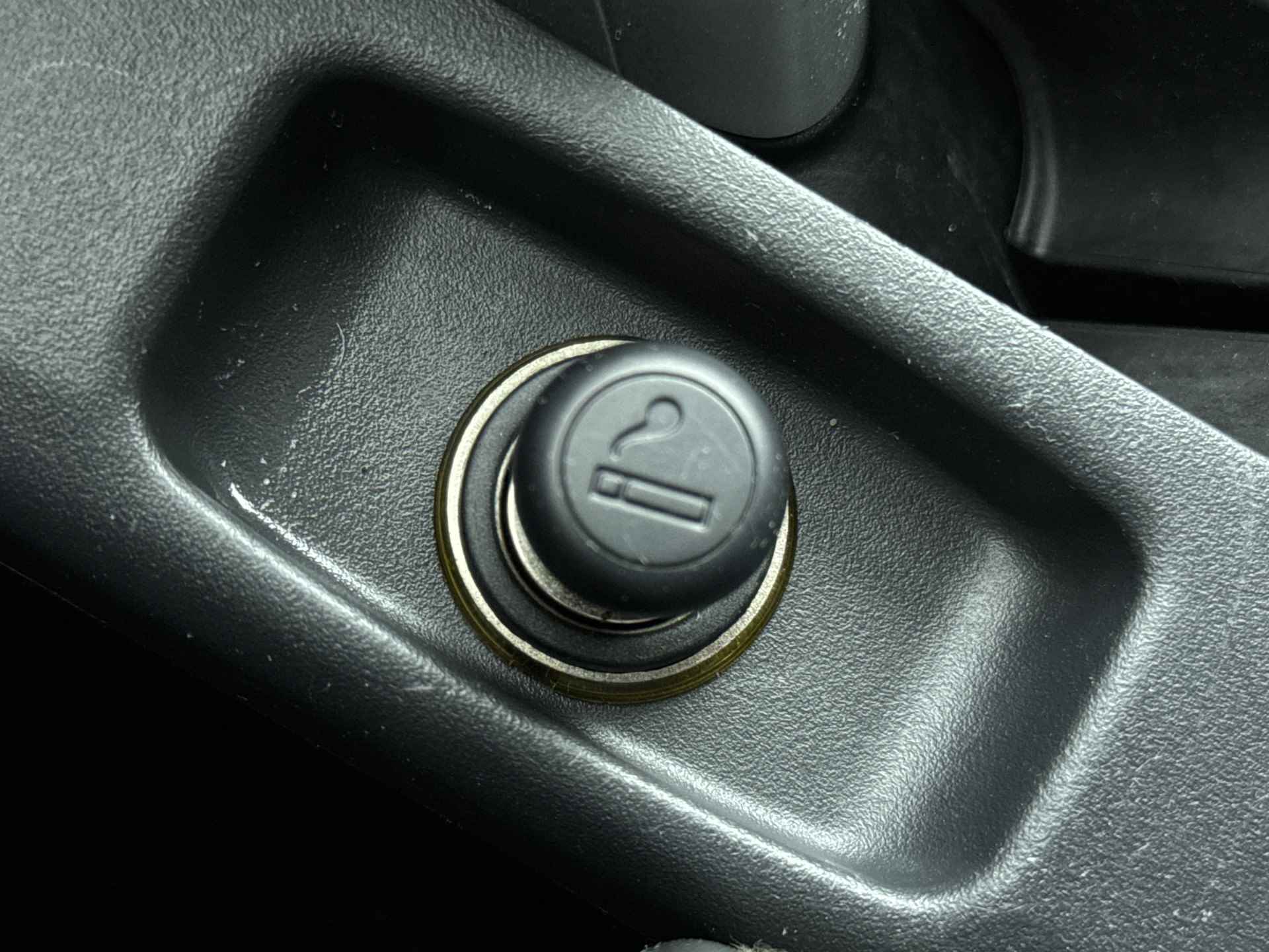 Toyota Auris 1.8 Full Hybrid Limited | Elektrisch inklapbare spiegels | Lichtmetalen velgen | Cruise Control | Climate Control | - 28/33