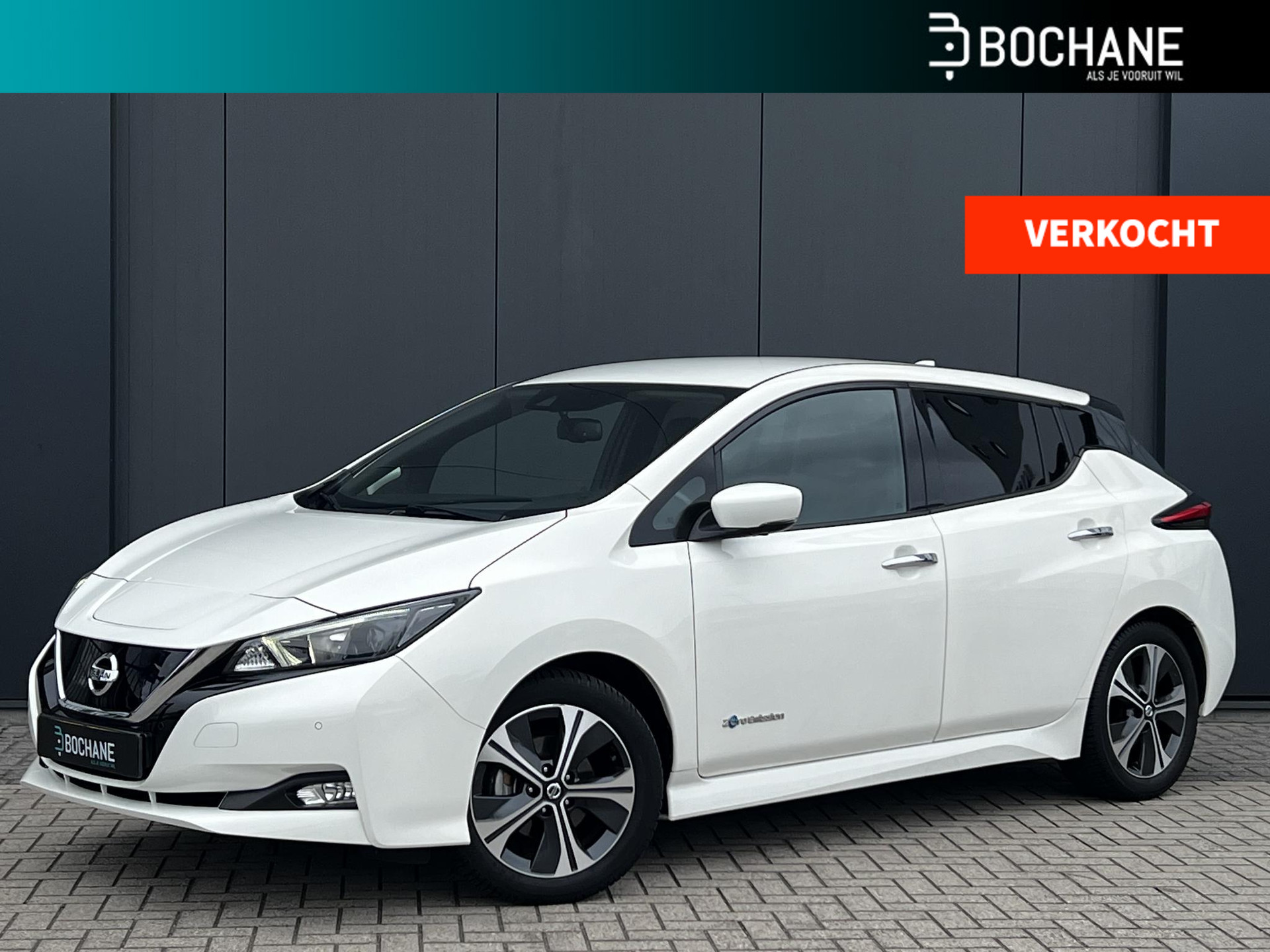 Nissan LEAF 40 kWh Tekna | Leder | Achteruitrijcamera | Parkeersensoren voor & achter |