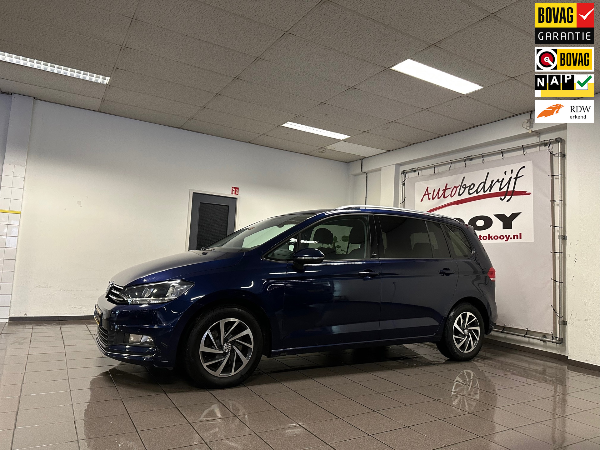 Volkswagen Touran 1.4 TSI Highline * Automaat / 7 Persoons / Navigatie / Trekhaak / Stoelverwarming *