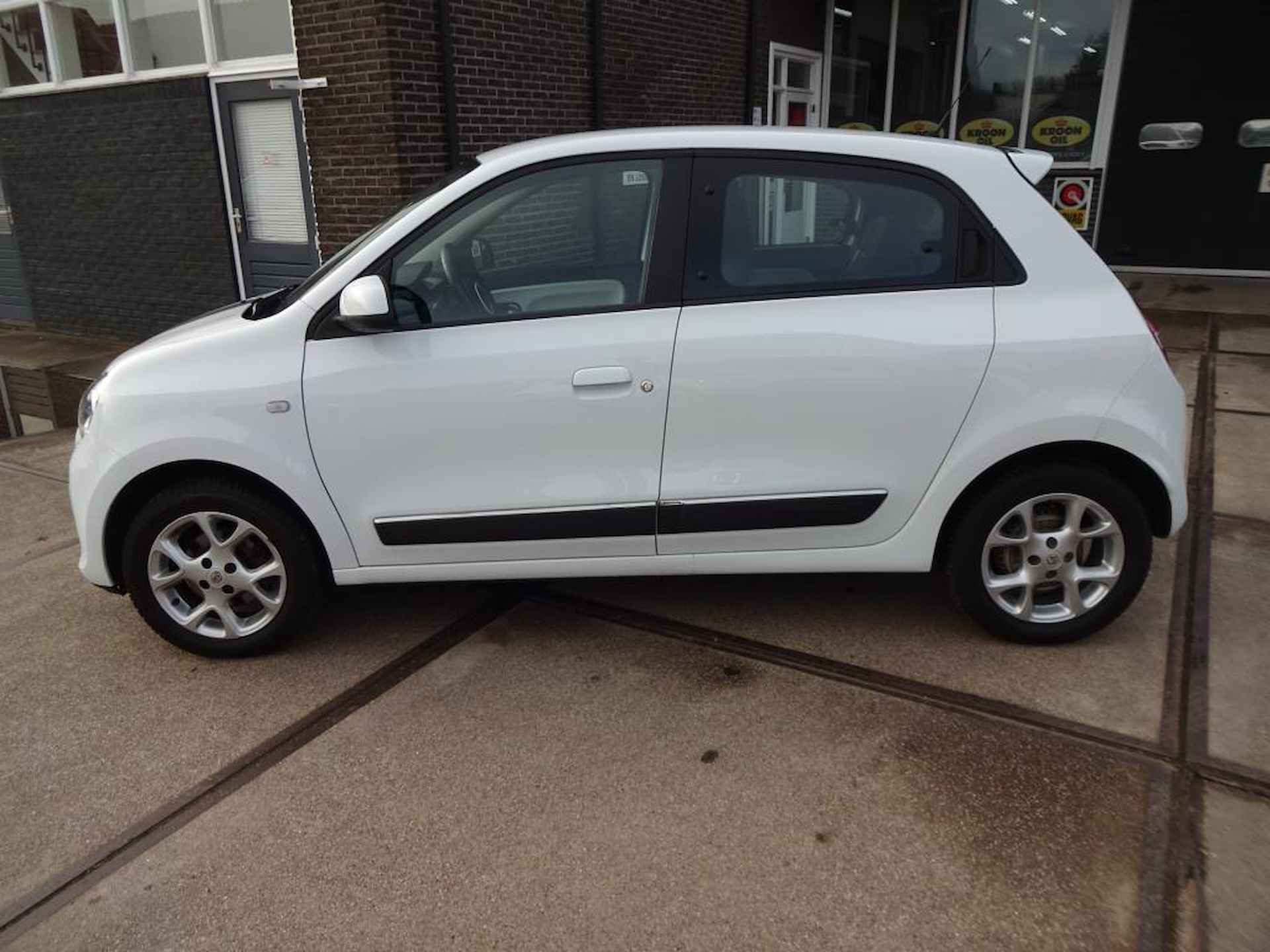 Renault TWINGO 1.0 SCe Limited - 3/12